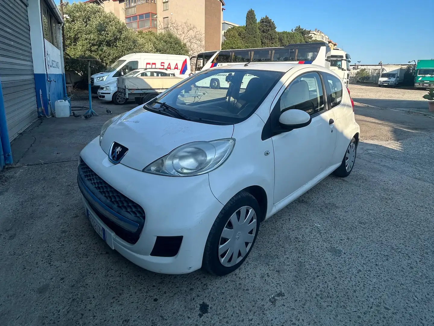 Peugeot 107 107 2005 1.0 12v Access (desir) 3p FL Blanc - 1