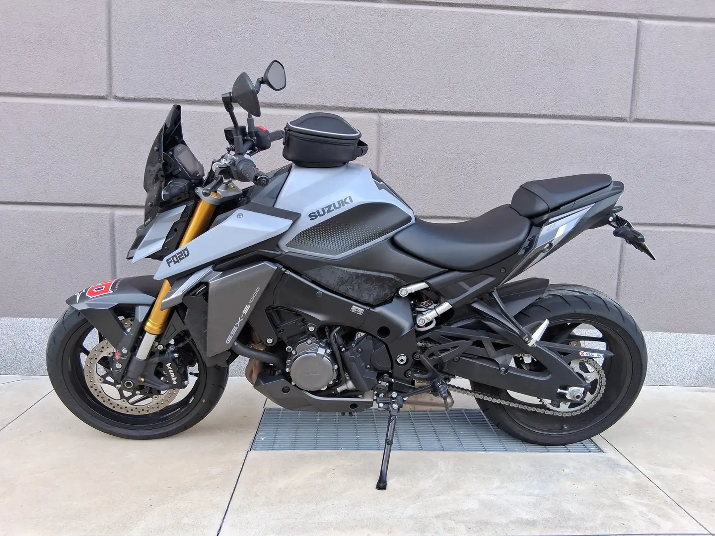 Suzuki GSX-S 1000 Base Gris - 1