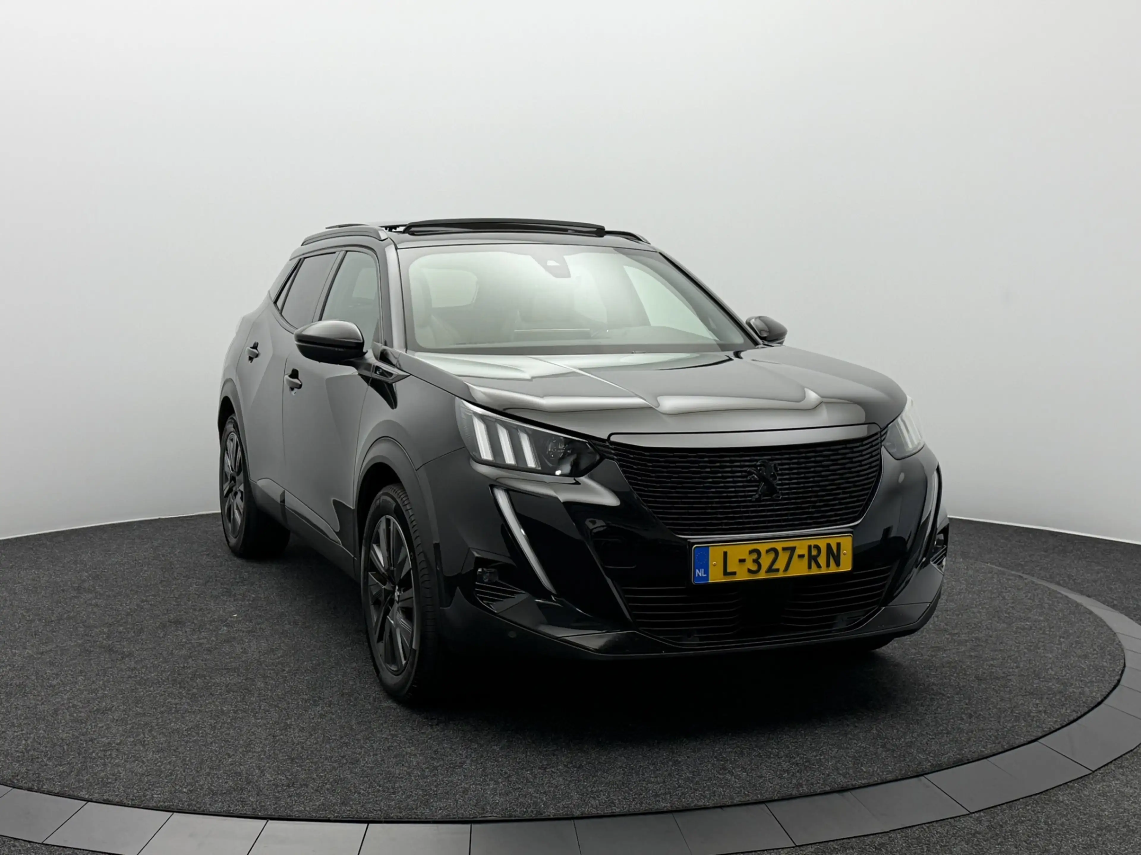 Peugeot e-2008 EV GT Pack 50 kWh 3-Fase SOH 92,5% | Panoramadak | — photo 6