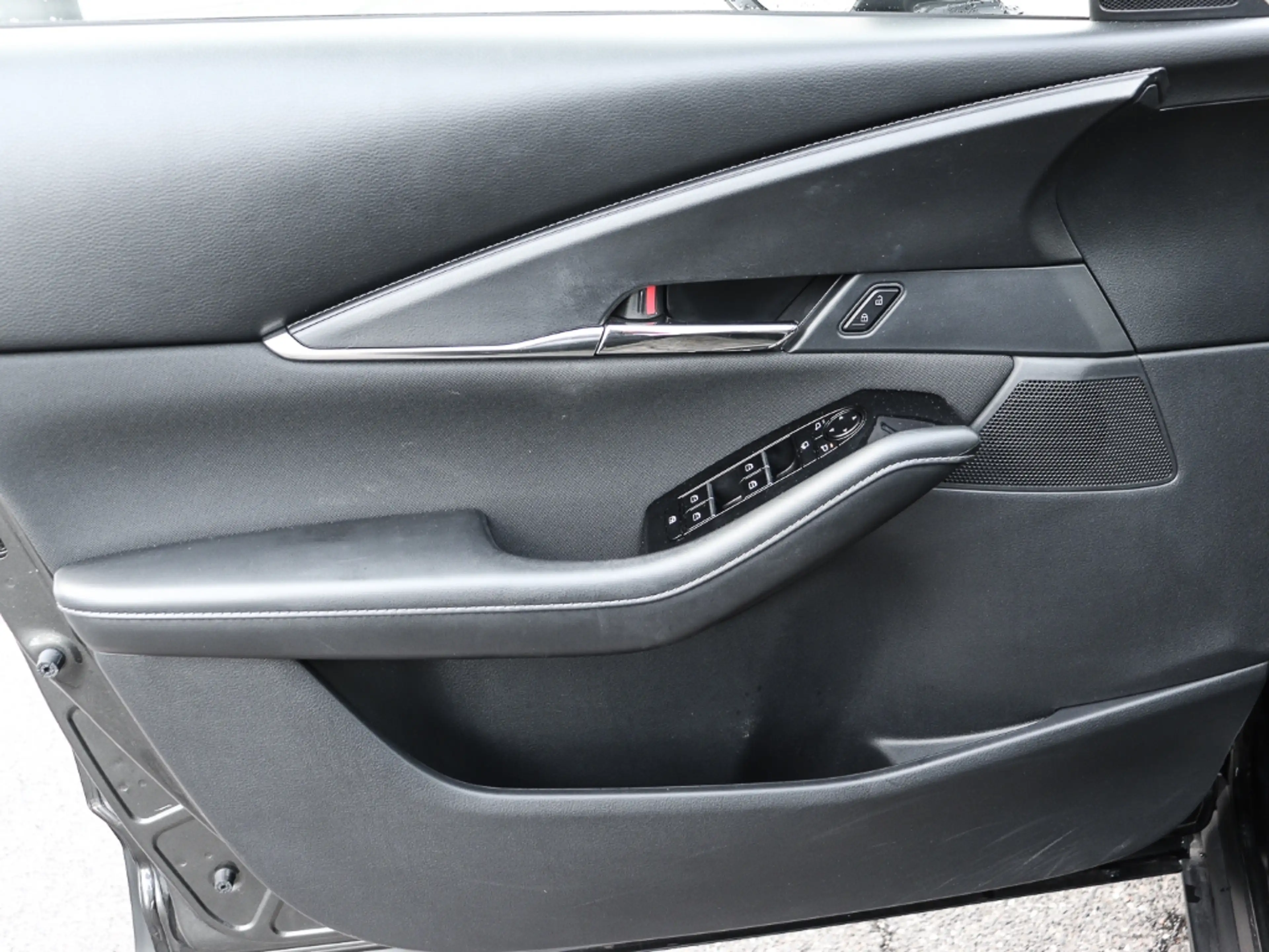 Mazda CX-30 SKYACTIV-G 2.0 M-Hybrid 6AG SELECTION A18 DES-P HU — photo 12