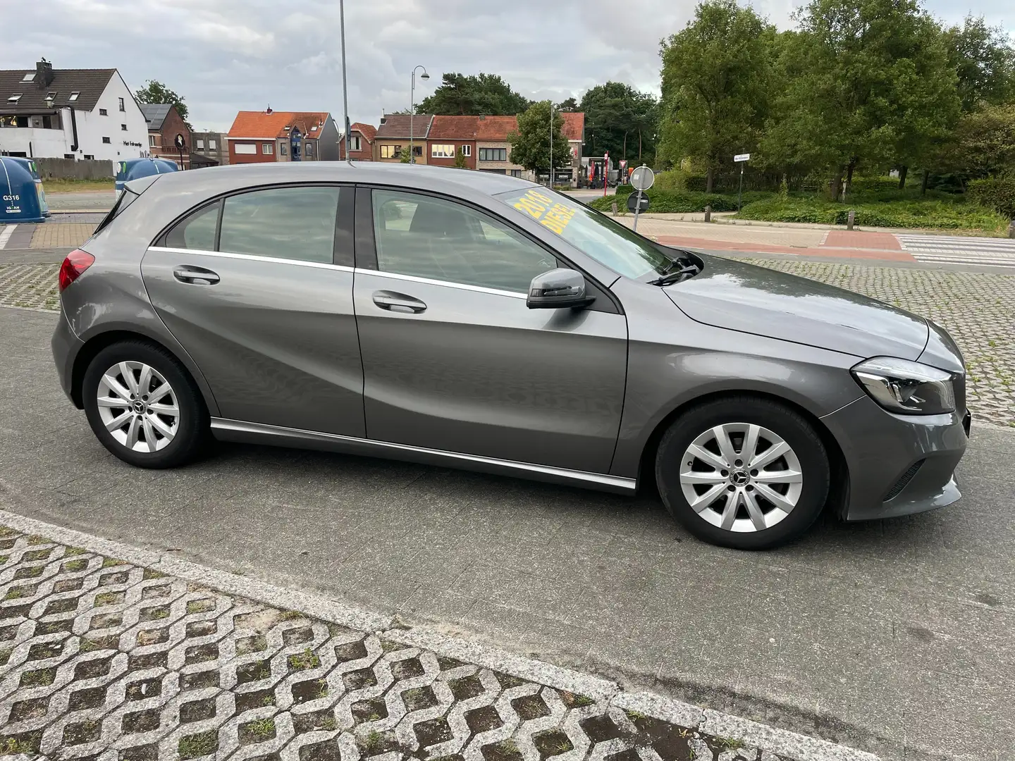 Mercedes-Benz A 180 A 180 d BlueEFFICIENCY Edition Brons - 2