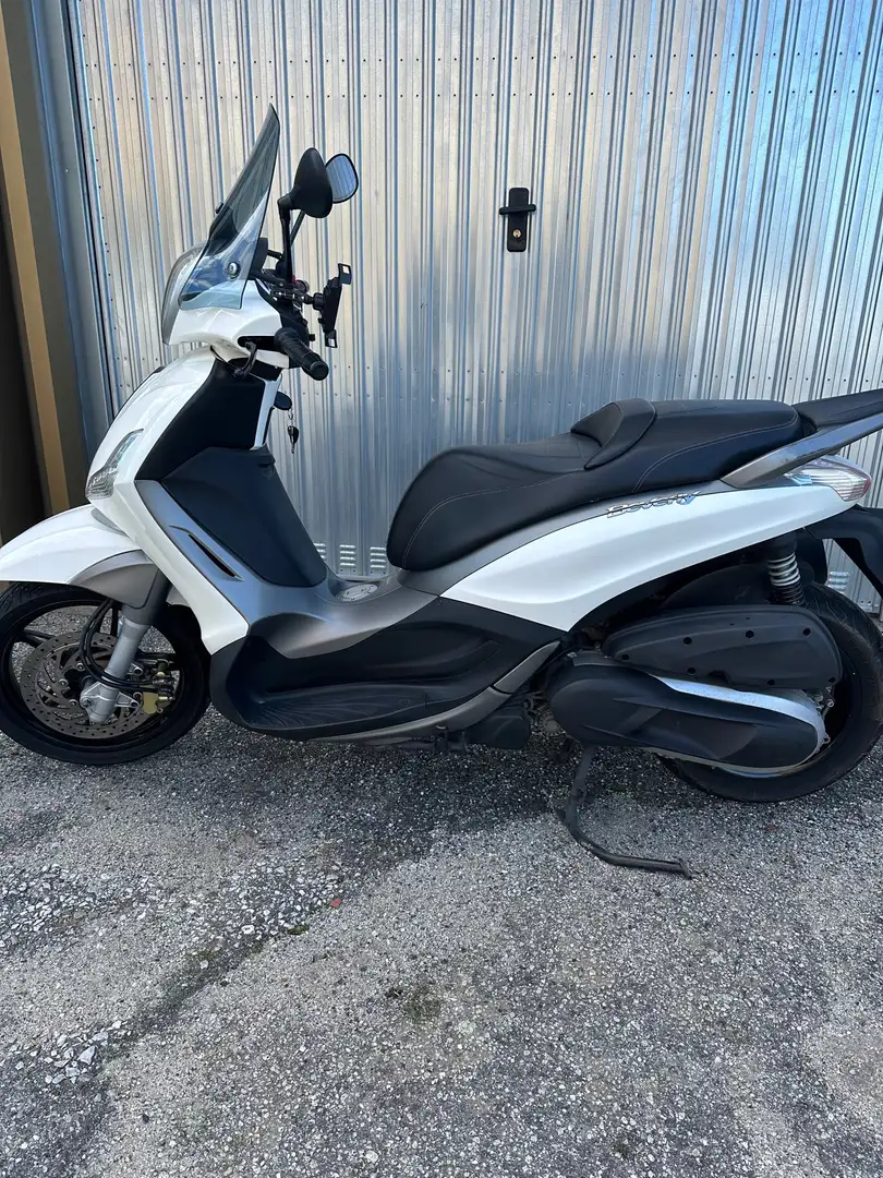 Piaggio Beverly 350 sporting touring i.e. ABS Weiß - 2