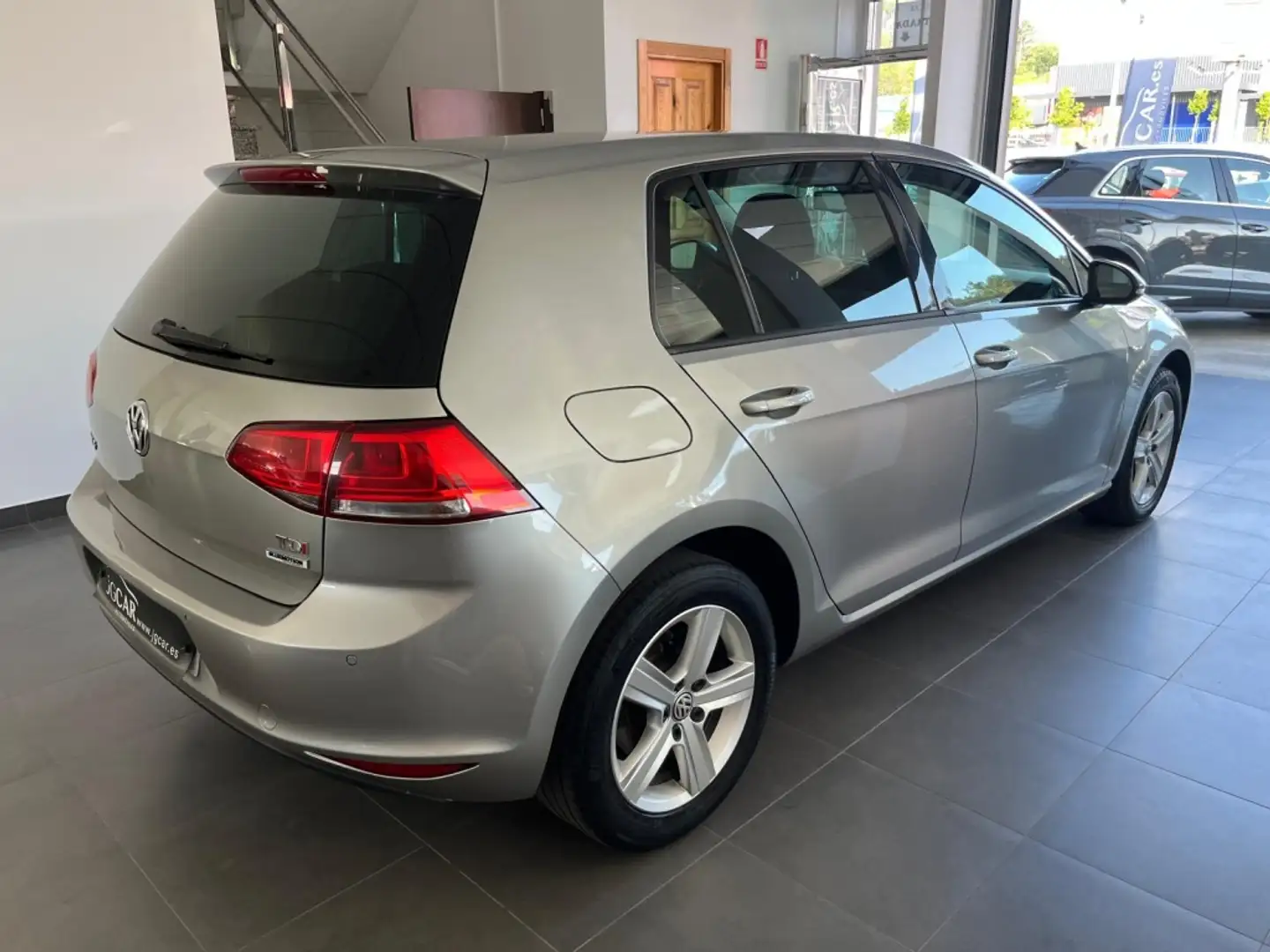 Volkswagen Golf 1.6TDI CR BMT Advance 105 Beige - 2