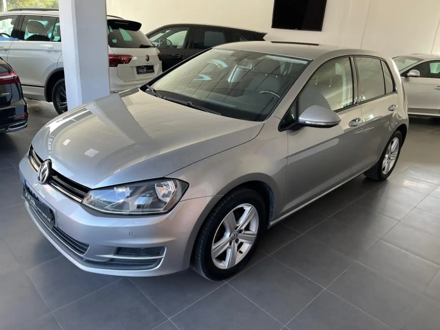 Volkswagen Golf 1.6TDI CR BMT Advance 105 Beige - 1