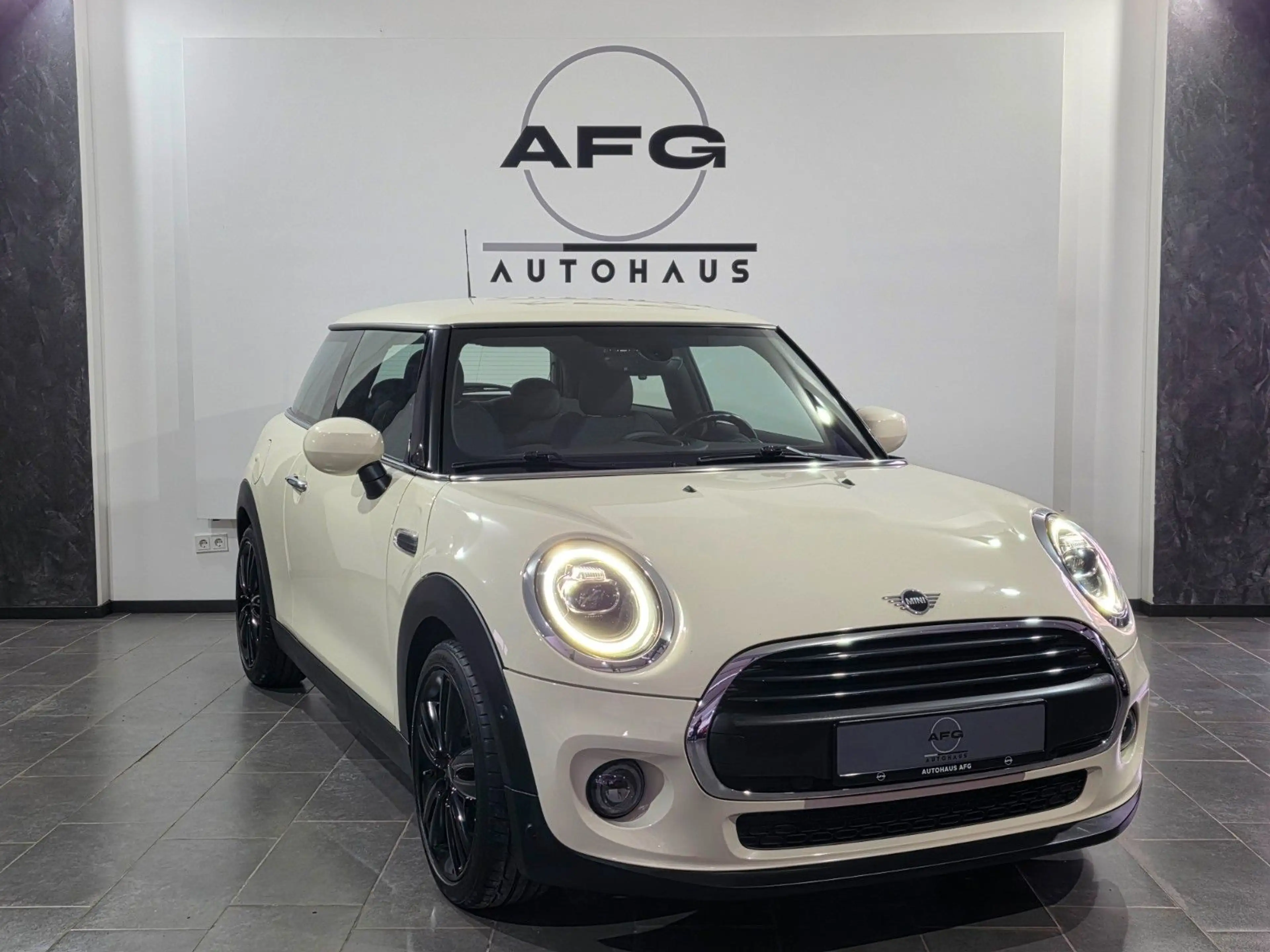 MINI One Mini *AUTOMATIK*SHZ*NAVI*CARPLAY — photo 3