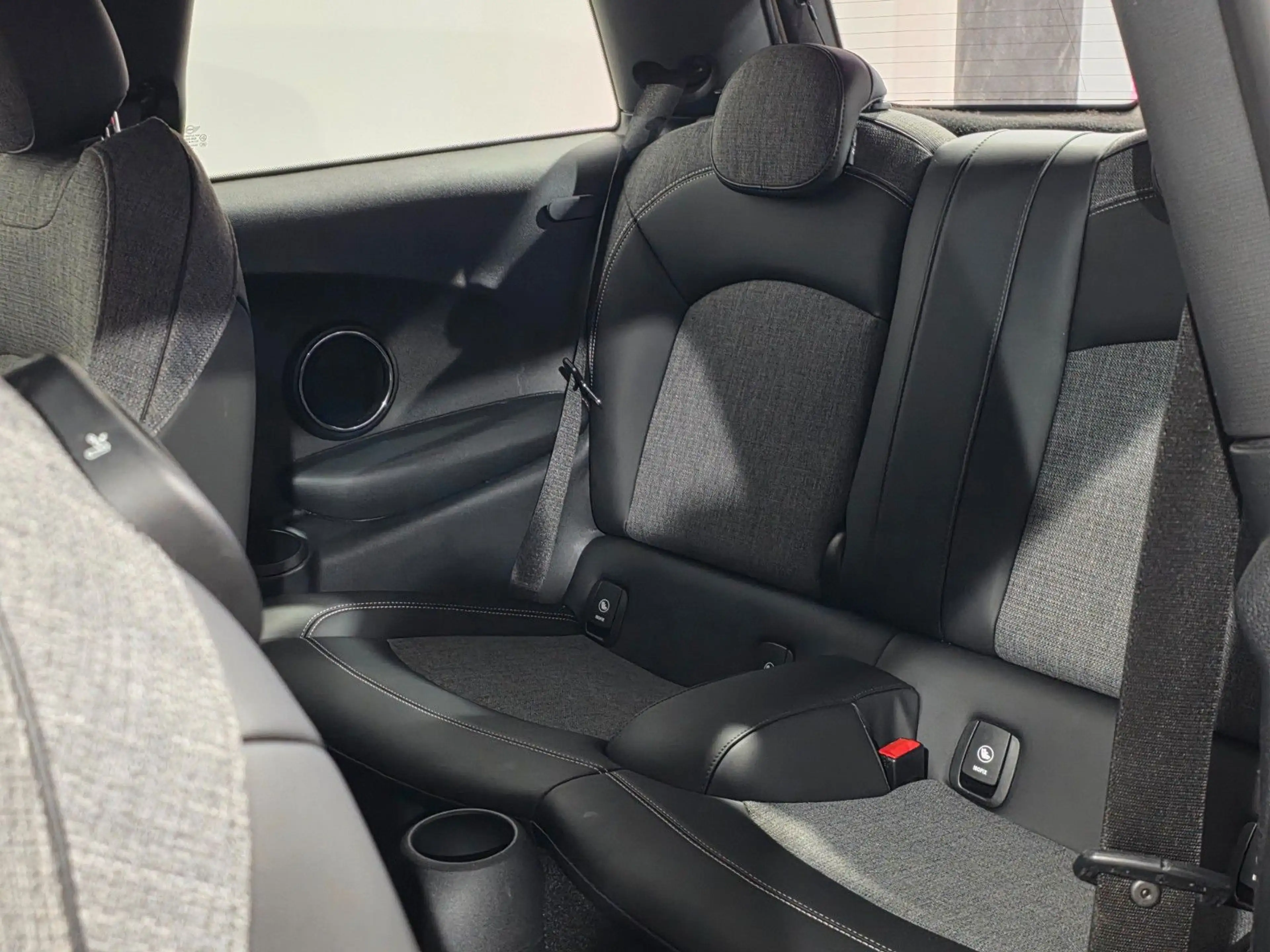 MINI One Mini *AUTOMATIK*SHZ*NAVI*CARPLAY — photo 14