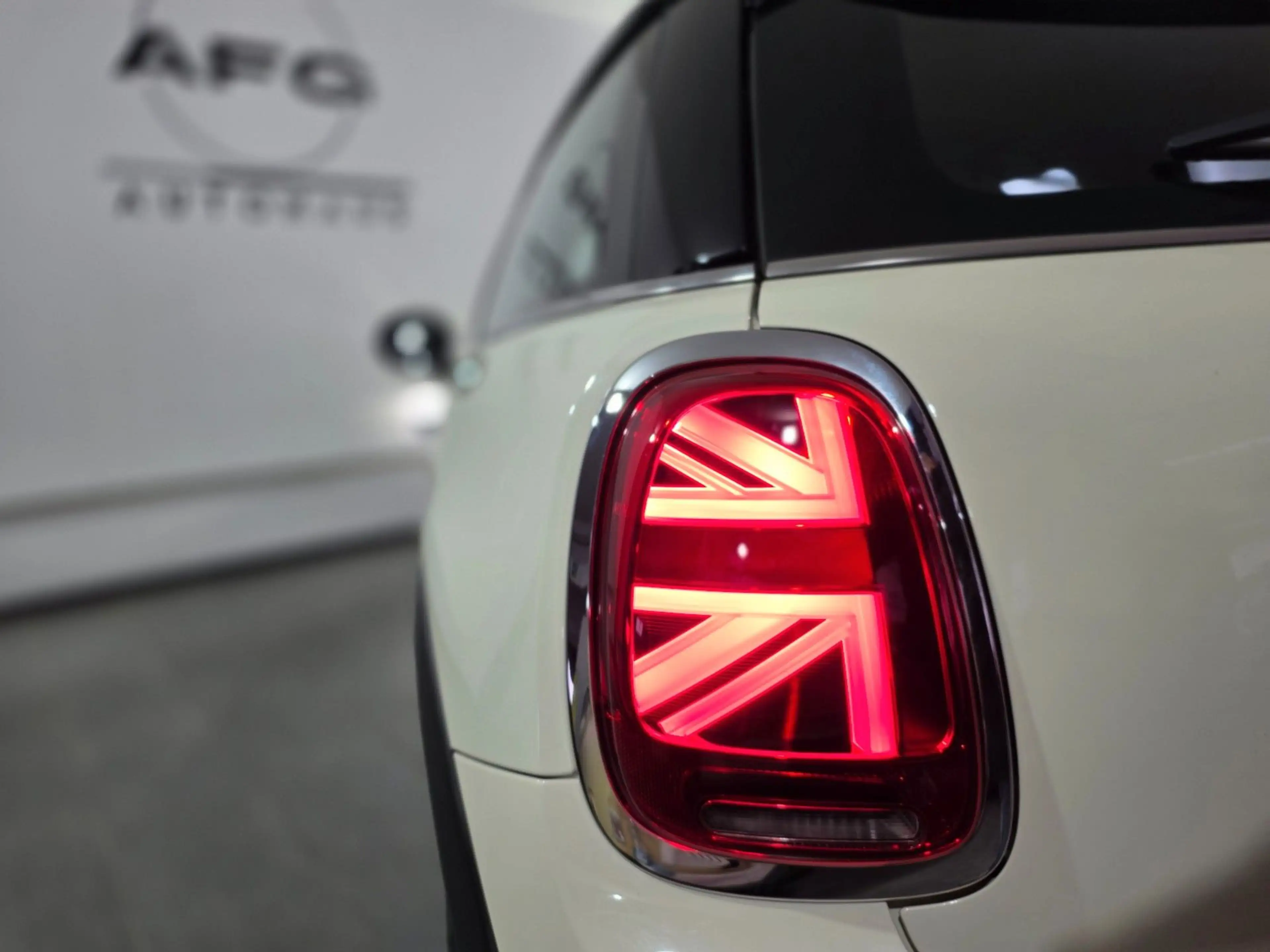 MINI One Mini *AUTOMATIK*SHZ*NAVI*CARPLAY — photo 10