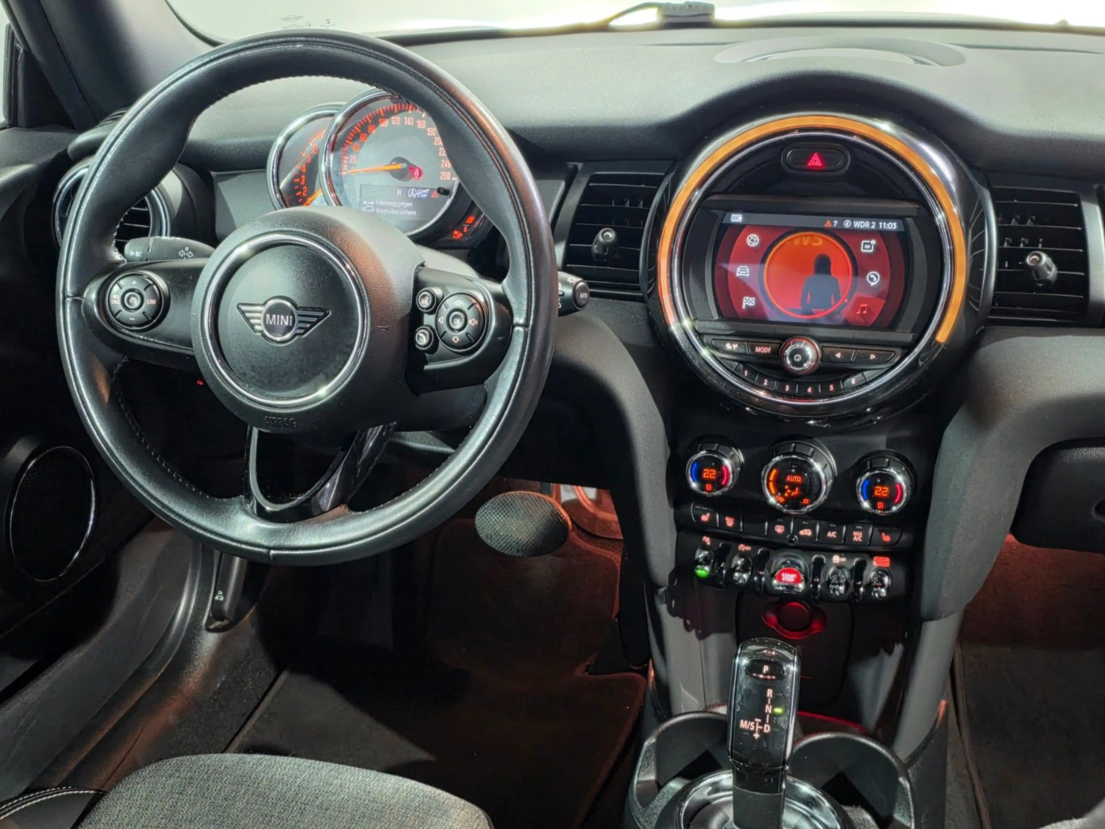 MINI One Mini *AUTOMATIK*SHZ*NAVI*CARPLAY — photo 15