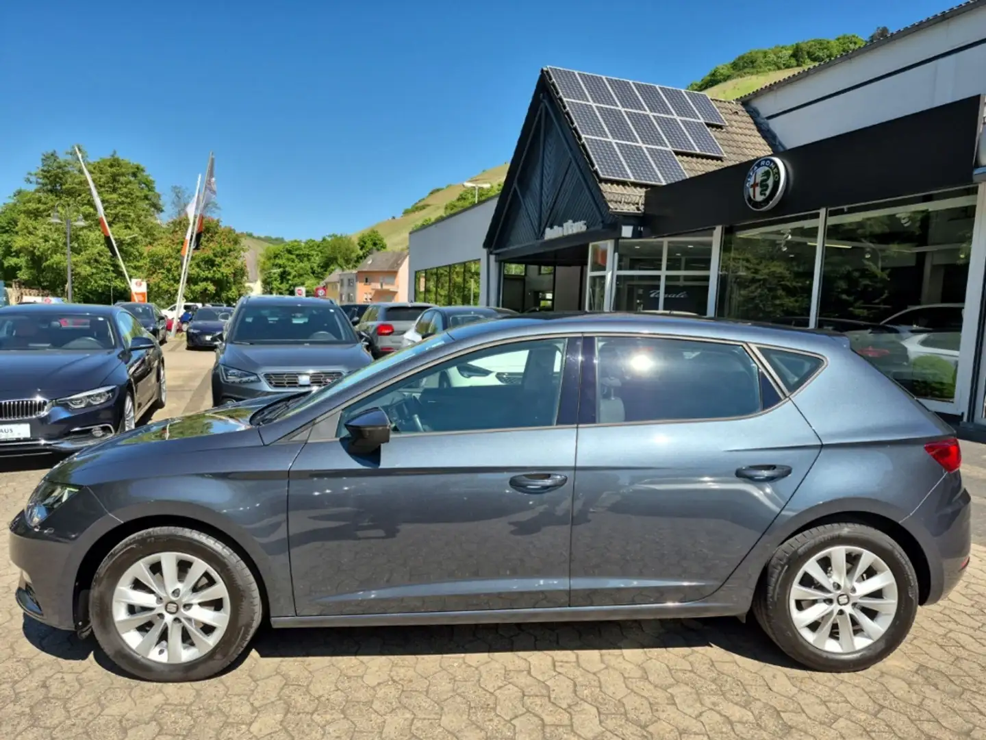 SEAT Leon 1.0 TSI Style CarPlay PDC SHZ Tempomat Klima Grau - 2