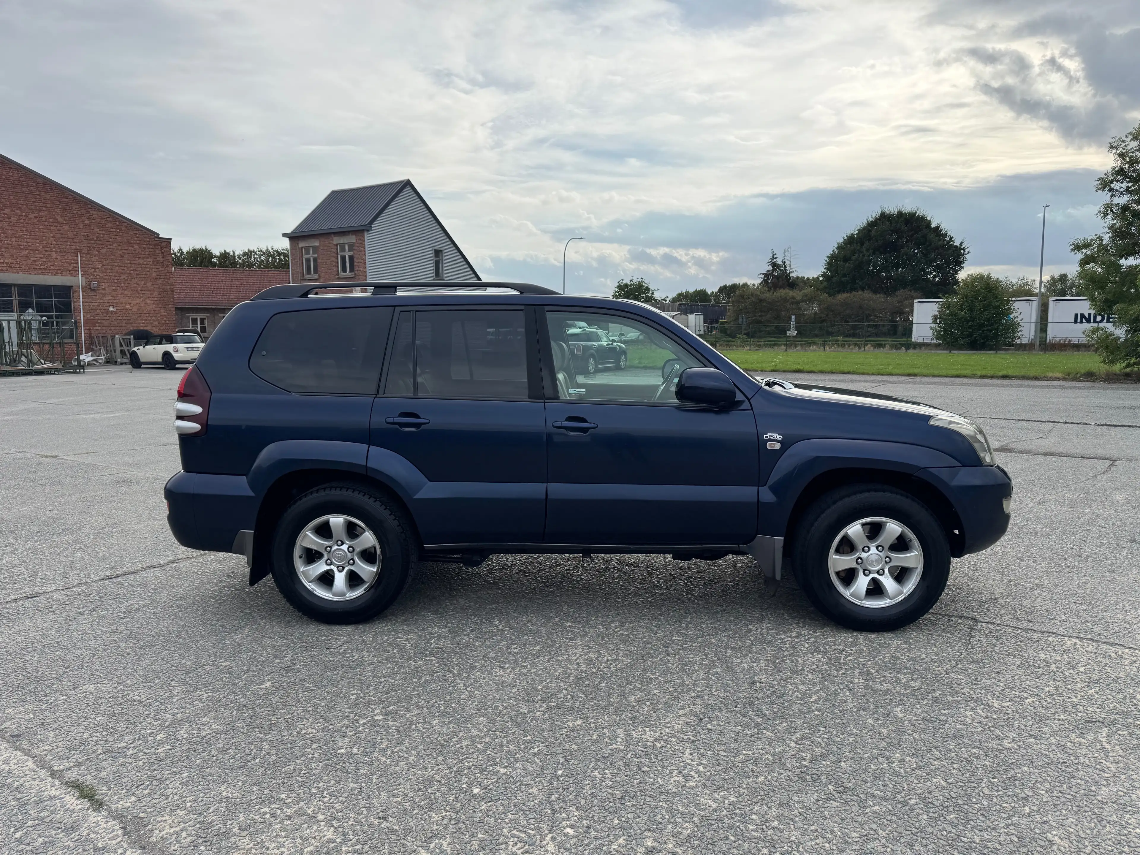 Toyota Land Cruiser 3.0 D-4D VIP / 7Place / Automaat / Export / Afrik Only — photo 7