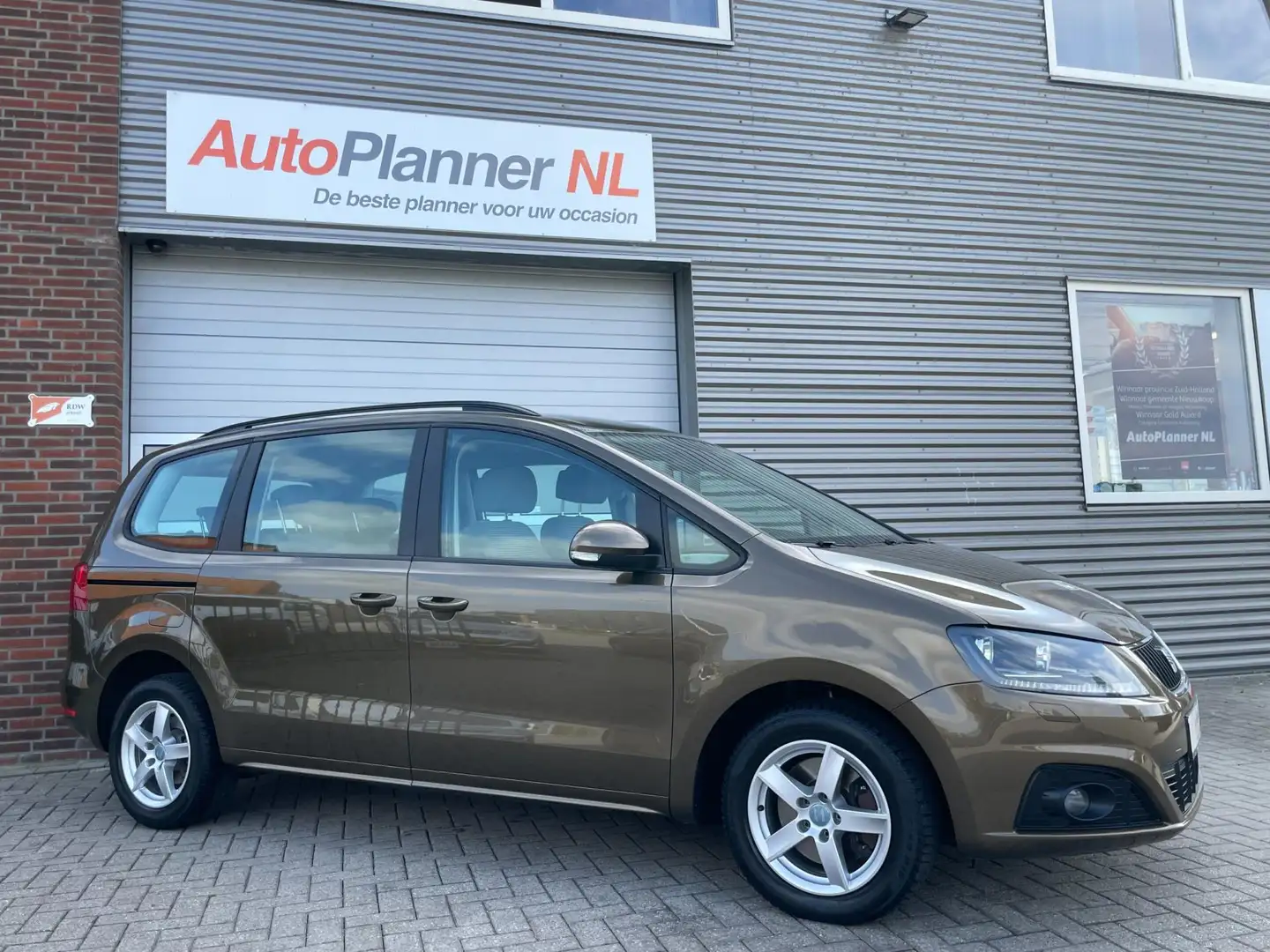 SEAT Alhambra 1.4 TSI Style! Clima! Cruise! Navi! 7-Persoons! Bruin - 2