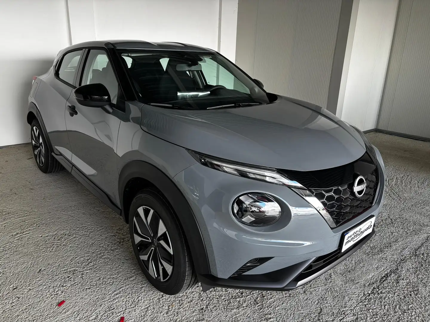 Nissan Juke Juke 1.6 HEV Acenta con Comfort Pack Grigio - 2