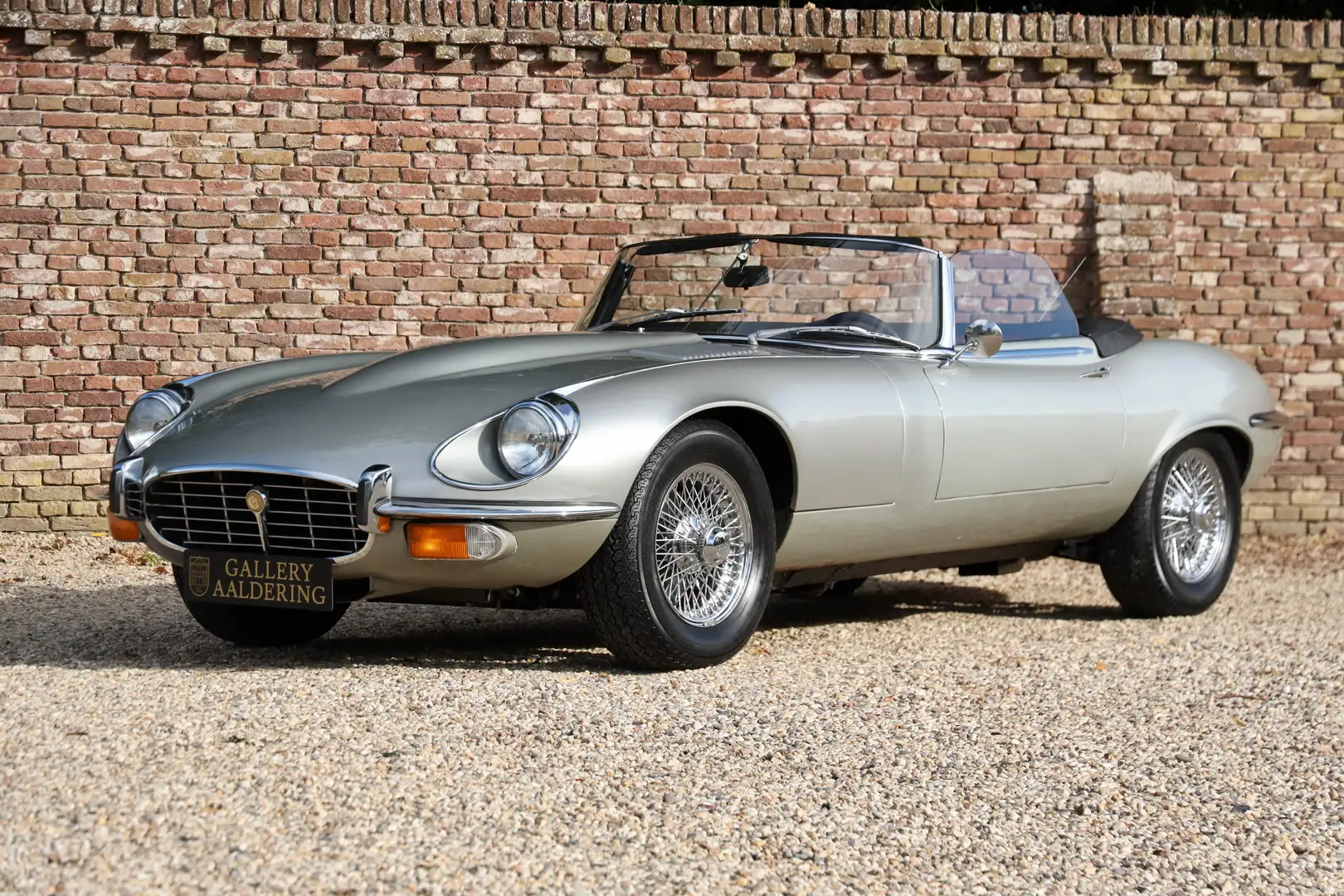 Jaguar E-Type V12 Roadster "Highly authentic" only 33.000 KM! Tw Gris - 1