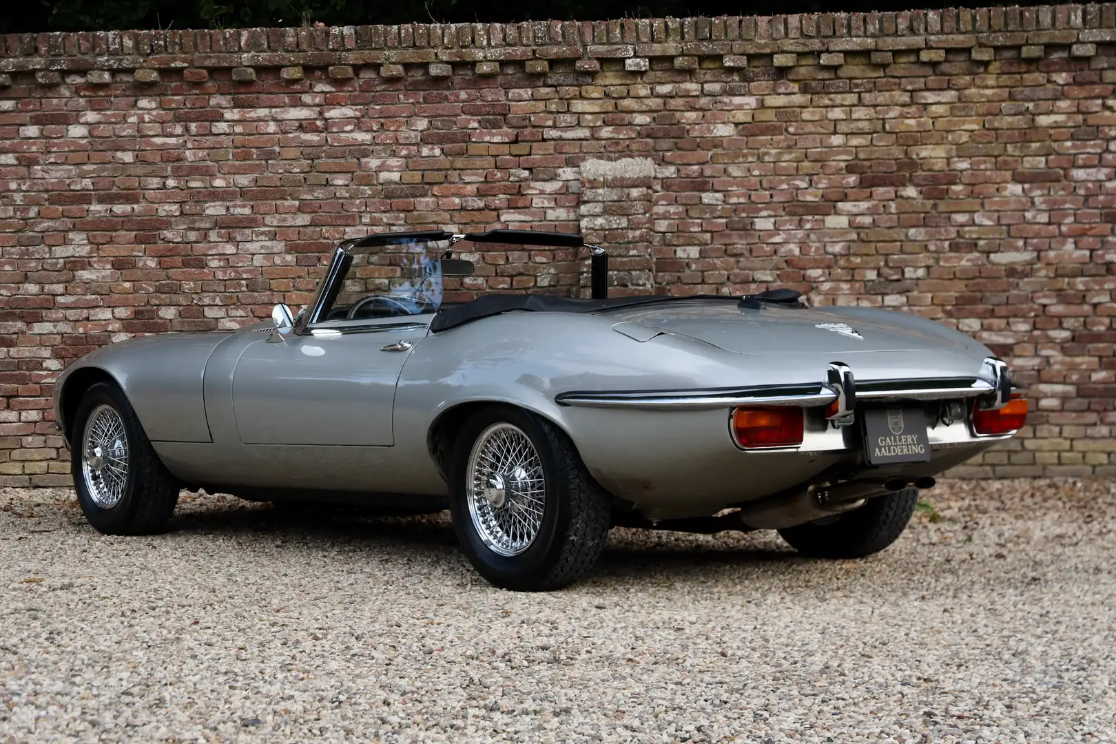 Jaguar E-Type V12 Roadster "Highly authentic" only 33.000 KM! Tw Gris - 2