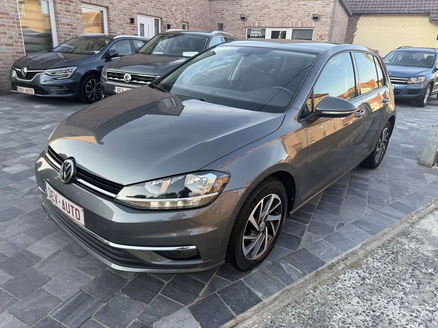 Volkswagen Golf 1.0 TSI Sound**GARANTIE 12M*CARNET*CAR PASS* Gris - 1