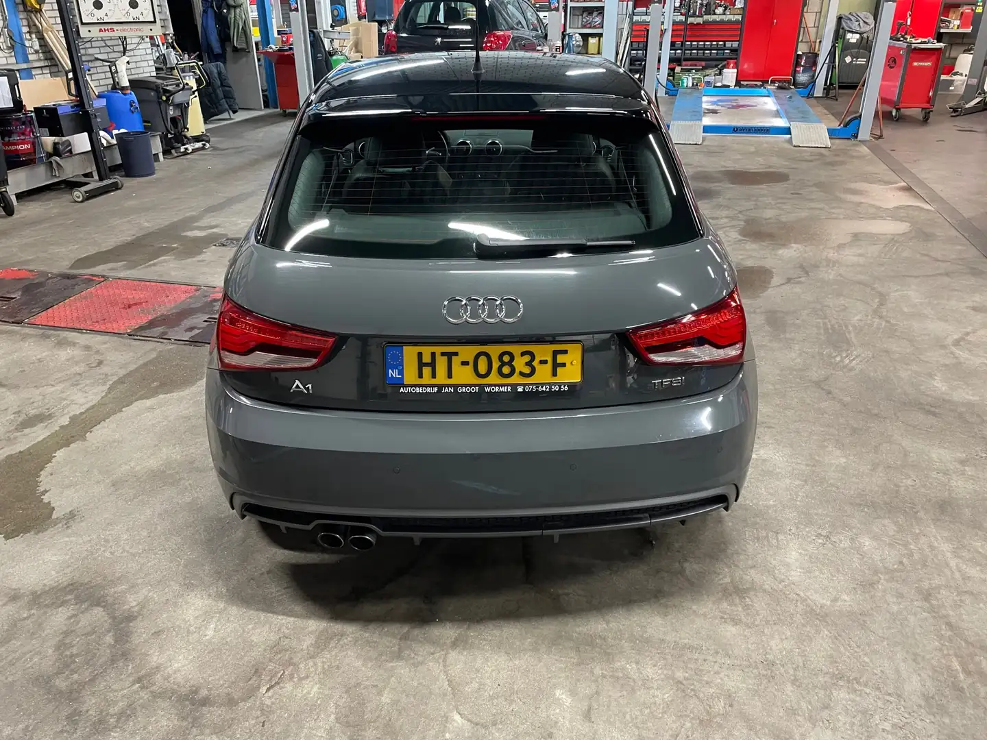 Audi A1 Sportback 1.4 TFSI Sport Pro Line S Grijs - 2