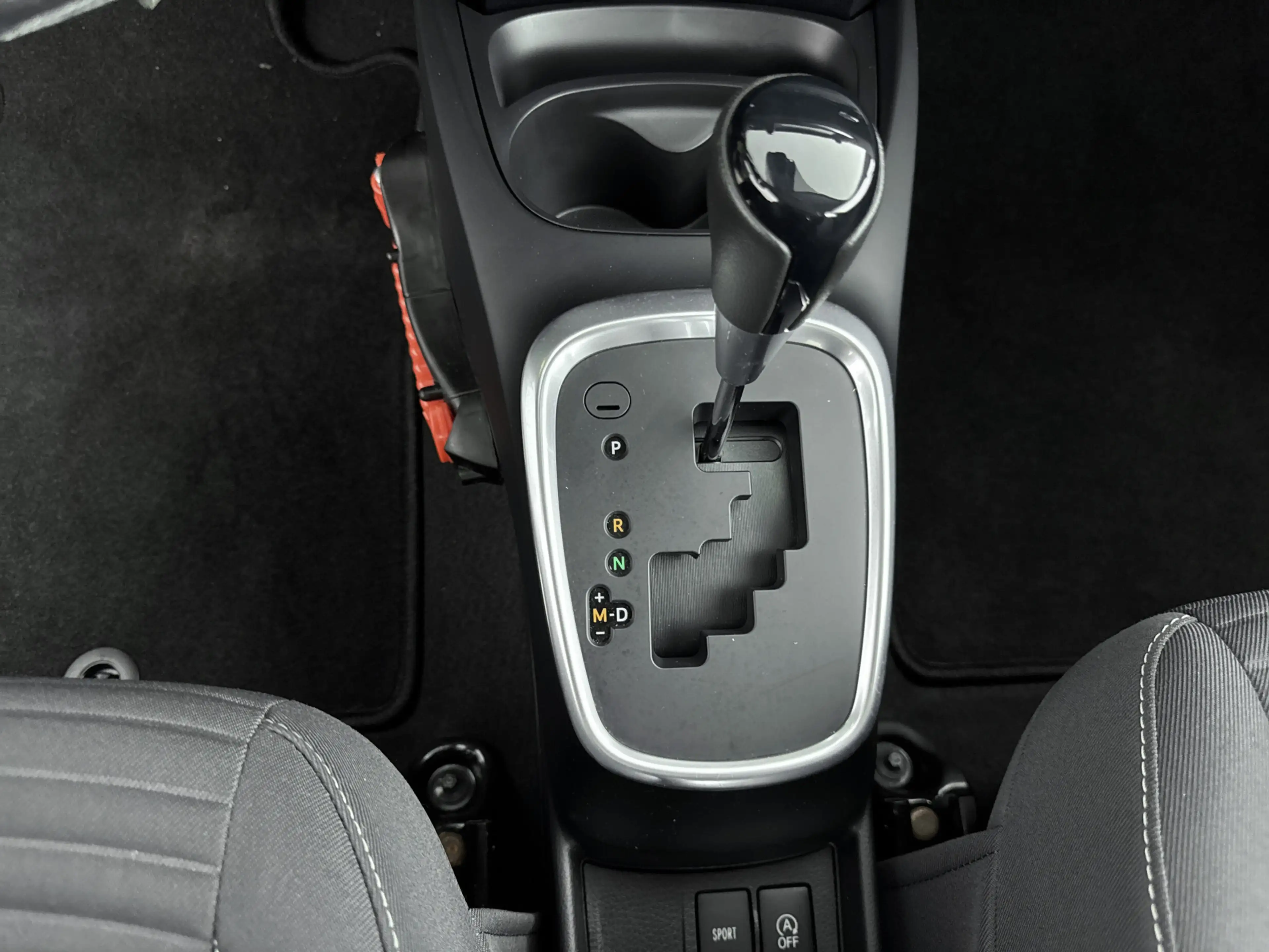 Toyota Yaris 1.5 VVT-i Aspiration — photo 11