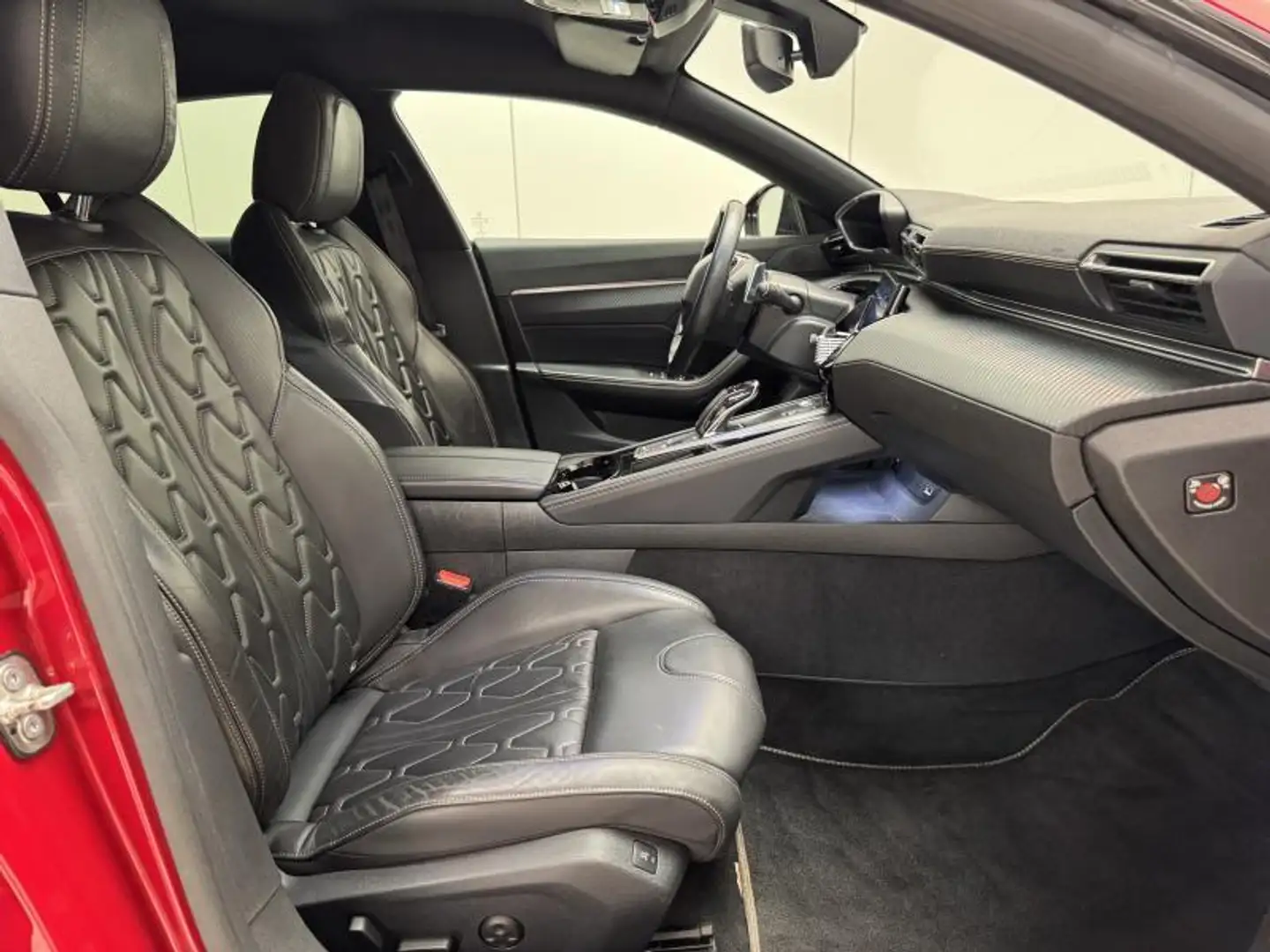 Peugeot 508 1.6i EAT8 GT-Line S&S LED|LEDER|GPS|PDC|CAM|CARPLA Rouge - 2