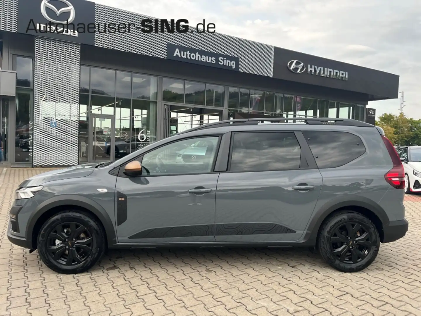 Dacia Jogger Extreme Hybrid Automatik Komfortpak LED Grau - 2