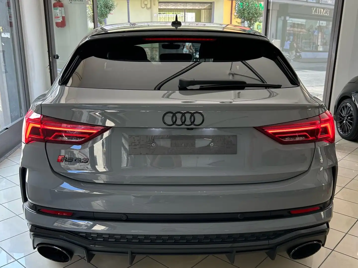 Audi RS Q3 Sportback 2.5 TFSI quattro Grau - 2
