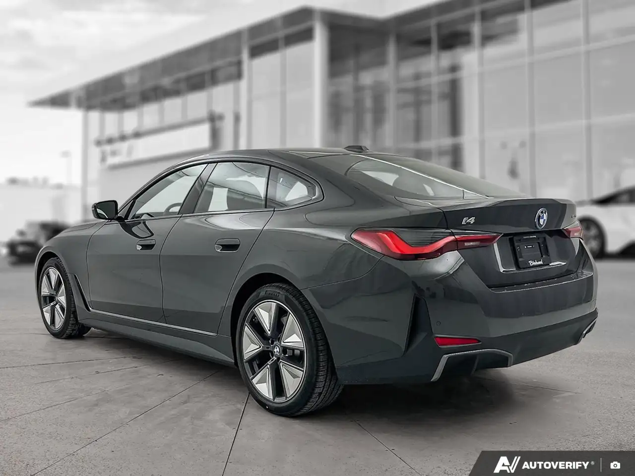 BMW i4 снимка BMW i4