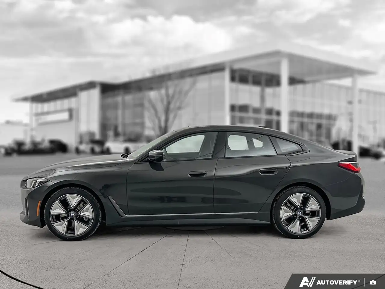 BMW i4 снимка BMW i4