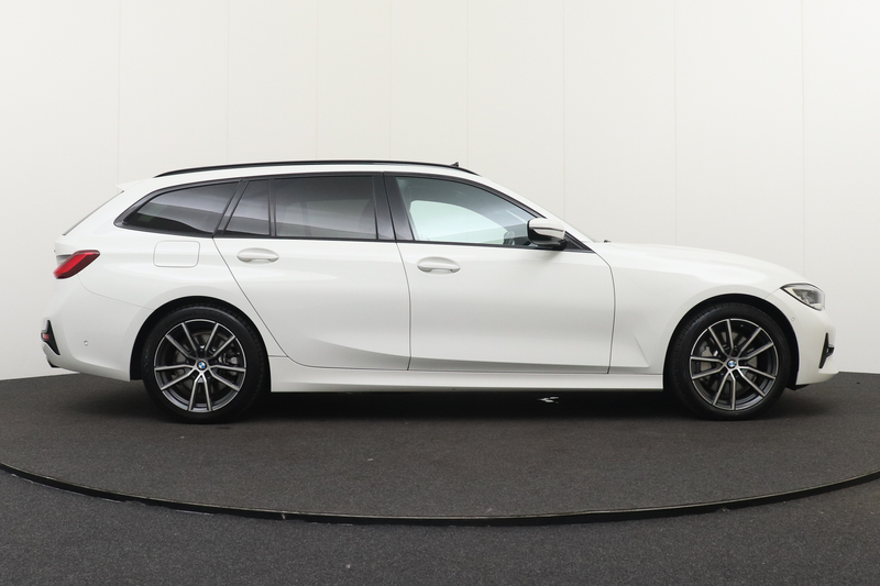 BMW 330 3-serie Touring 330e M-Sport Pano-dak Camera Leder — photo 6