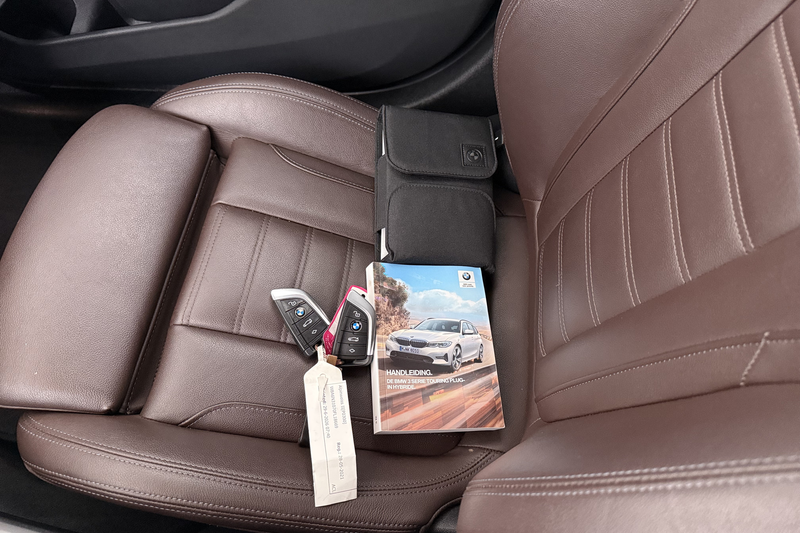 BMW 330 3-serie Touring 330e M-Sport Pano-dak Camera Leder — photo 24