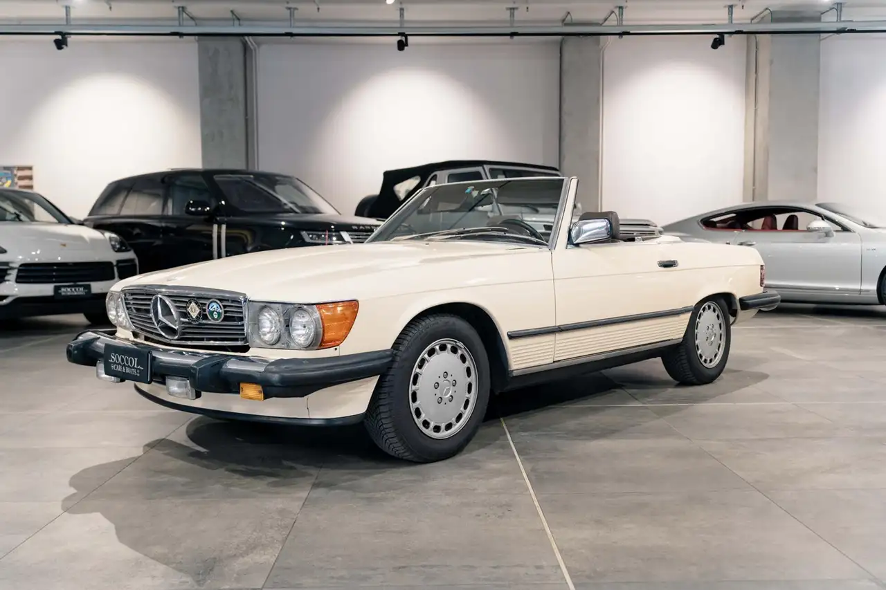 Mercedes-Benz SL 560 Roadster, foto 1