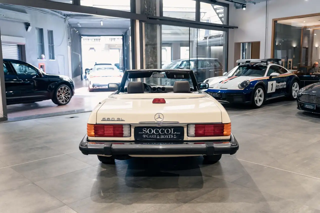 Mercedes-Benz SL 560 Roadster, foto 5