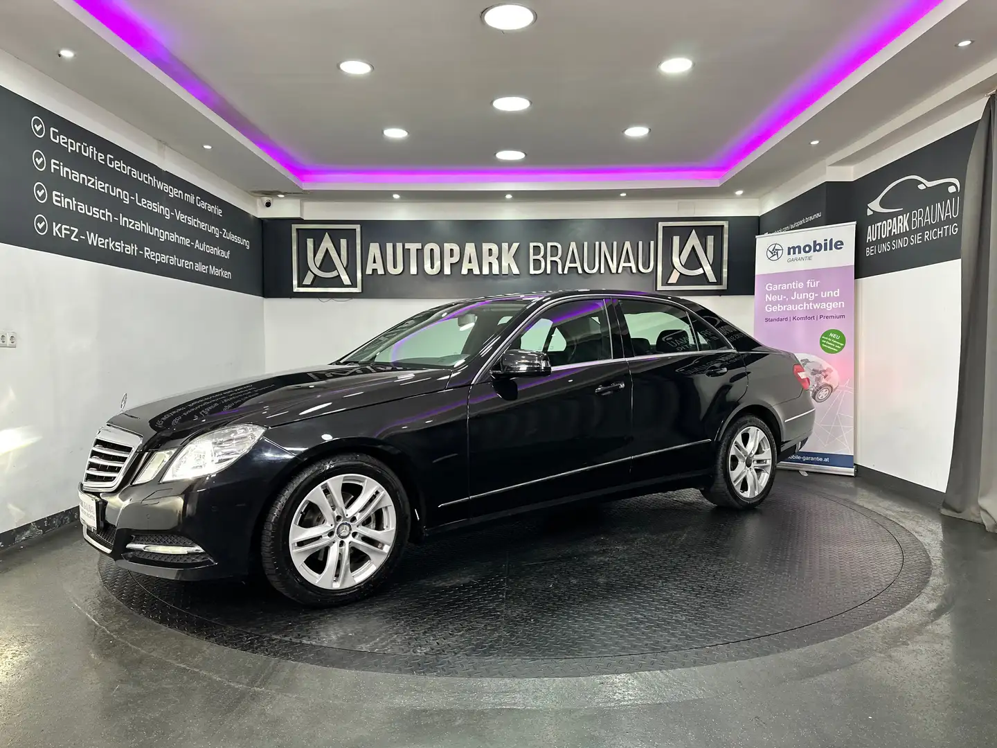 Mercedes-Benz E 200 CDI Avantgarde Aut. *XENON*TEMPO*SZH* Zwart - 2