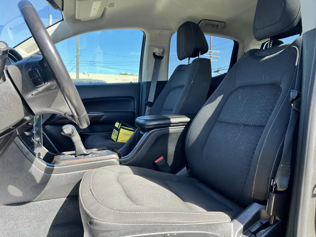2020 GMC Canyon 4WD SLE CrewCab 128 | CarPlay | Heated Steering Wh — photo 7
