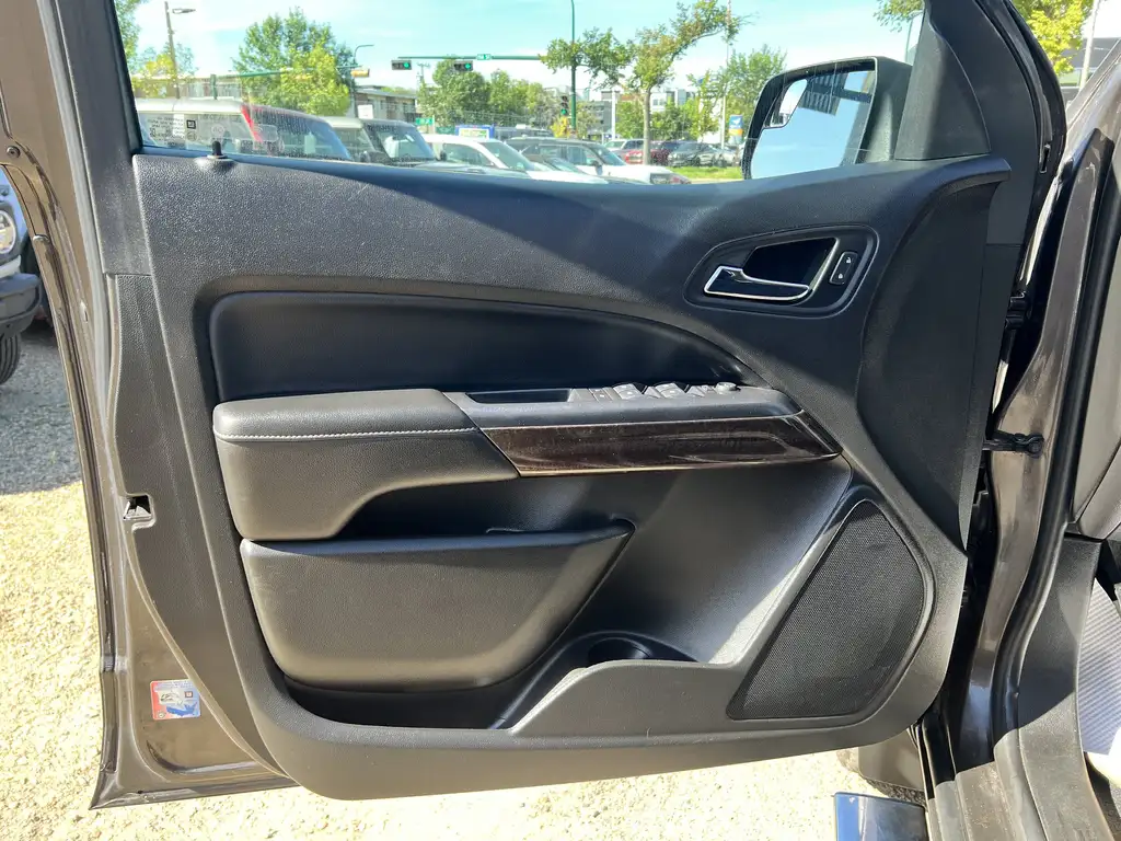 2020 GMC Canyon 4WD SLE CrewCab 128 | CarPlay | Heated Steering Wh — photo 5