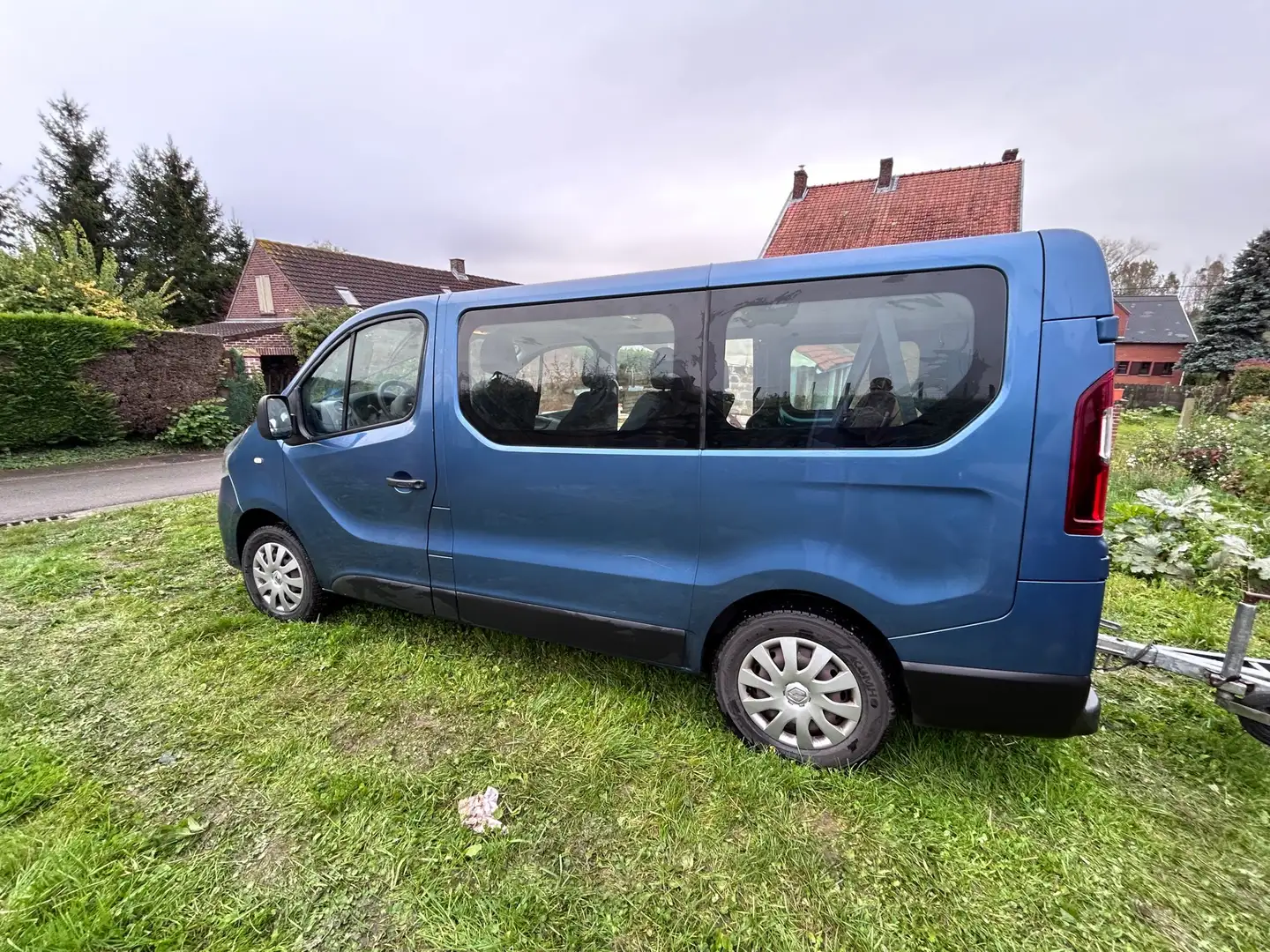 Renault Trafic Passenger 1.6 dCi Confort Bleu - 2