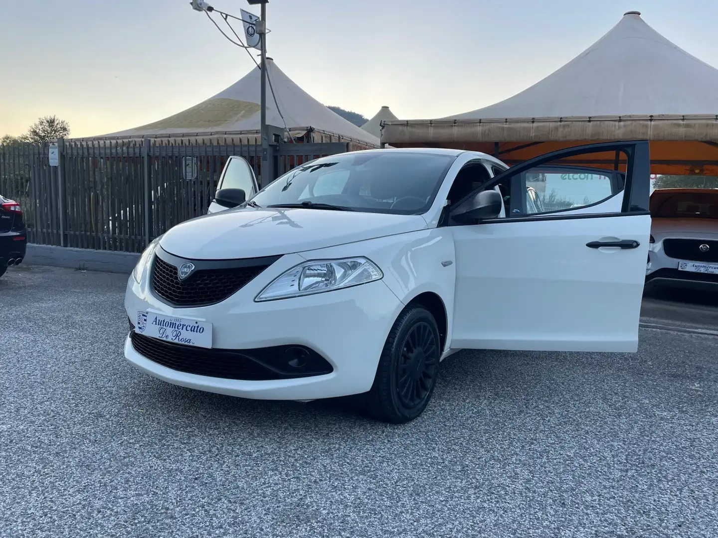 Lancia Ypsilon 1.2 69 CV 5 porte S&S Elefantino Blu Bianco - 1