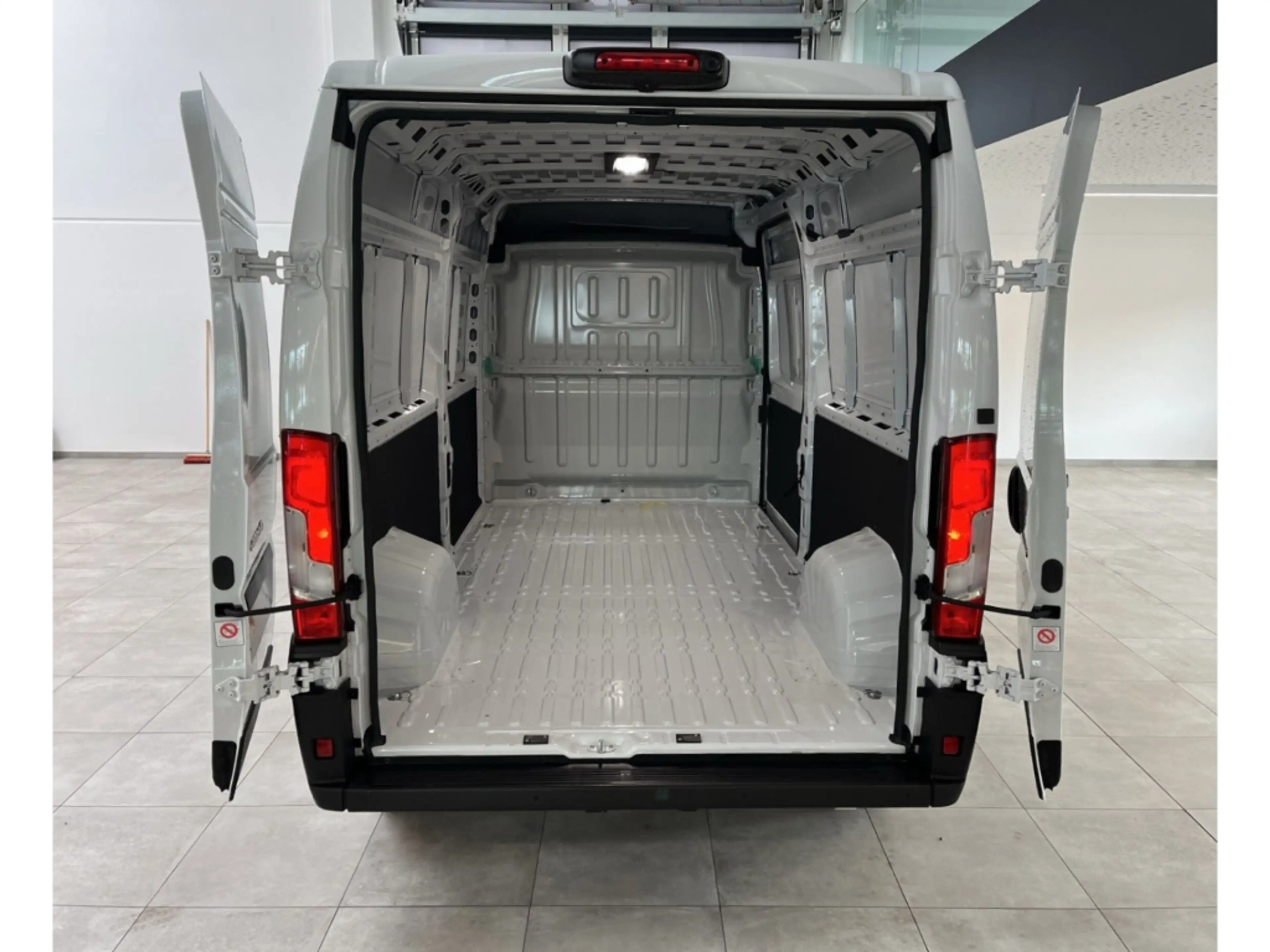 Citroen Jumper Kasten D180 L3H2 3.5t Schwingsitz 270°Kamera — photo 6