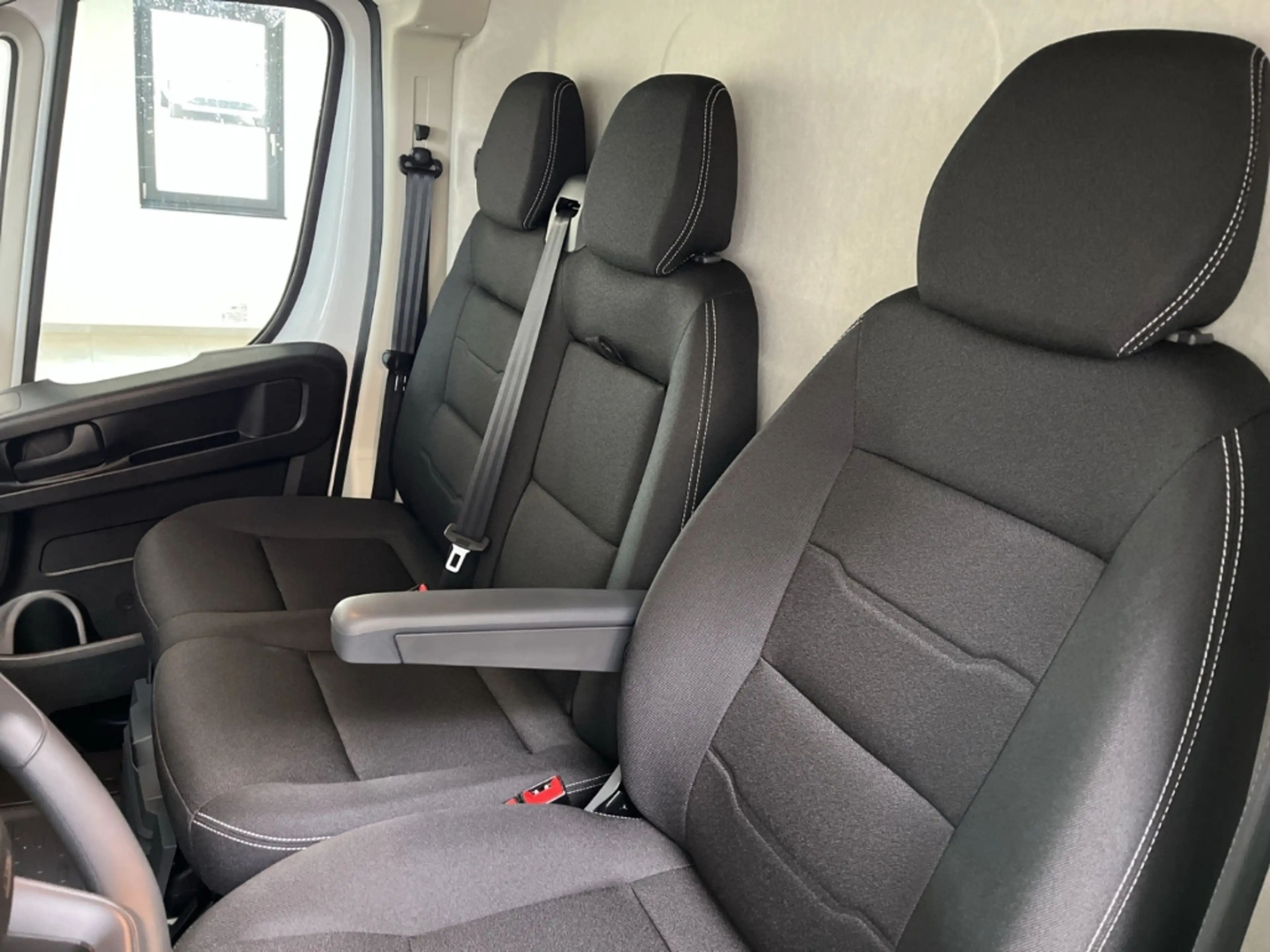 Citroen Jumper Kasten D180 L3H2 3.5t Schwingsitz 270°Kamera — photo 12