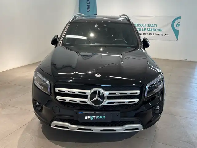 Mercedes-Benz GLB view 2
