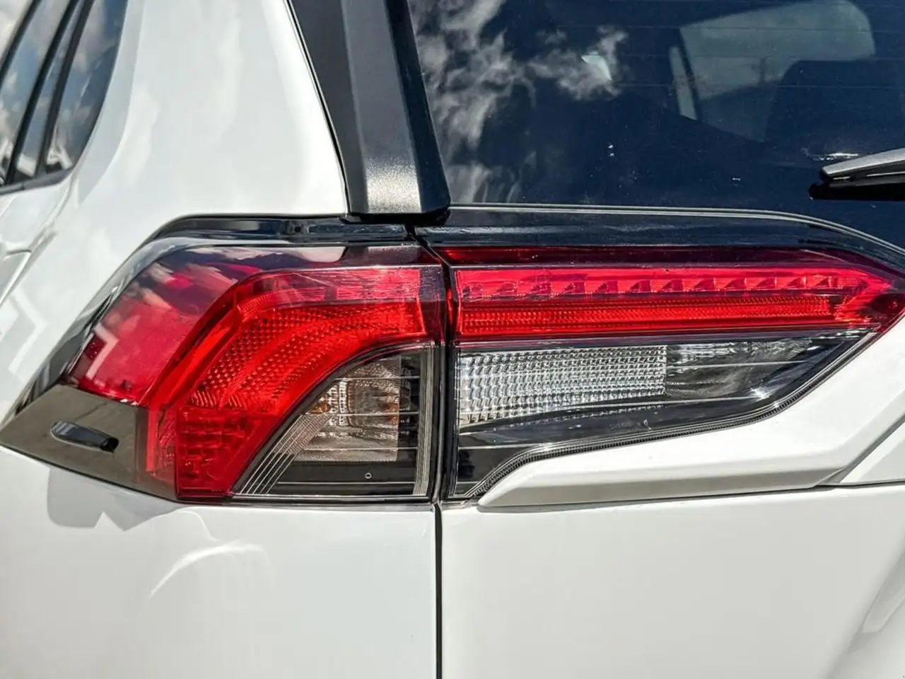 Toyota RAV 4 photo Toyota RAV 4