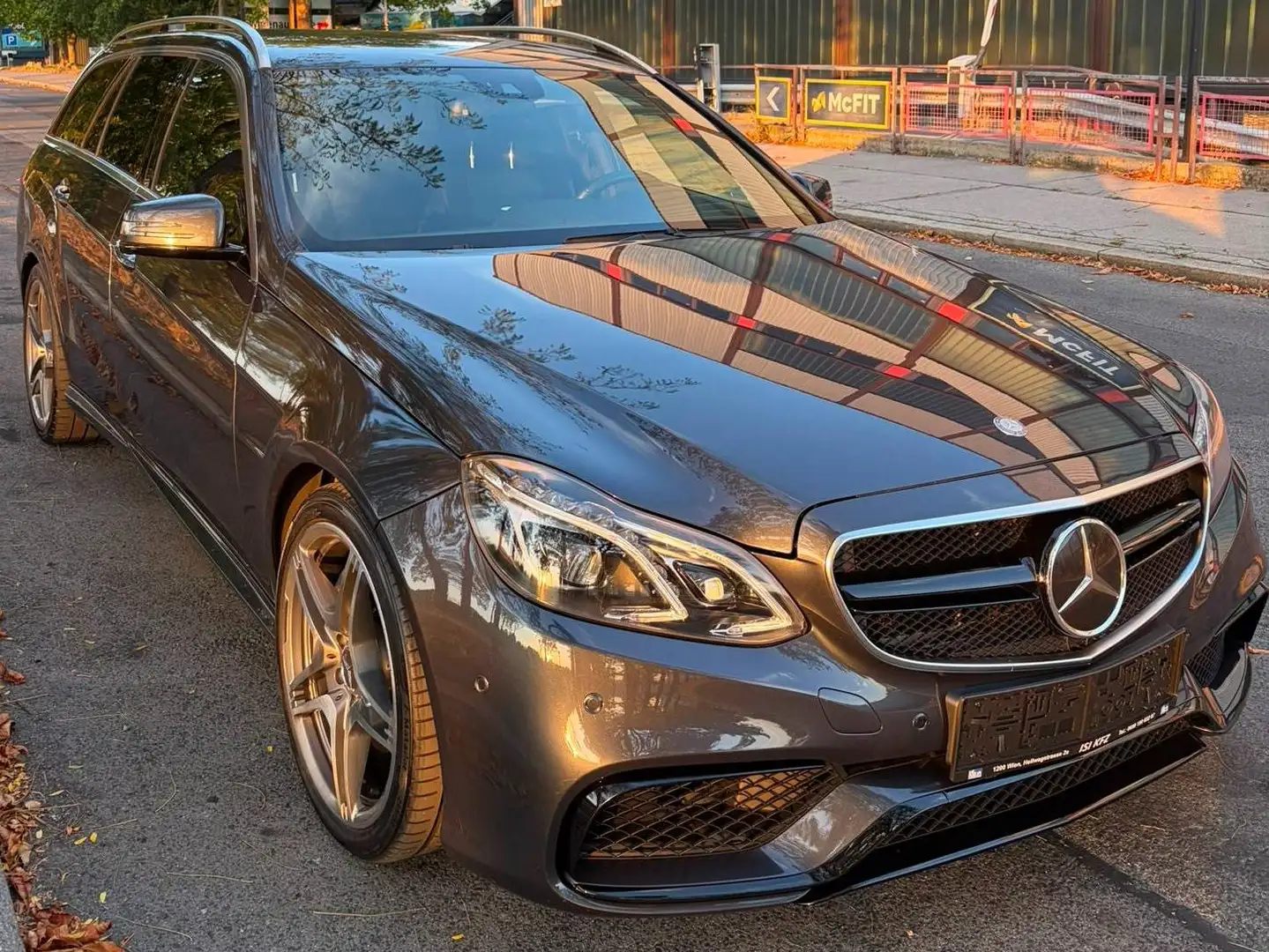 Mercedes-Benz E 63 AMG E 63 T AMG Aut. AMG Grau - 2