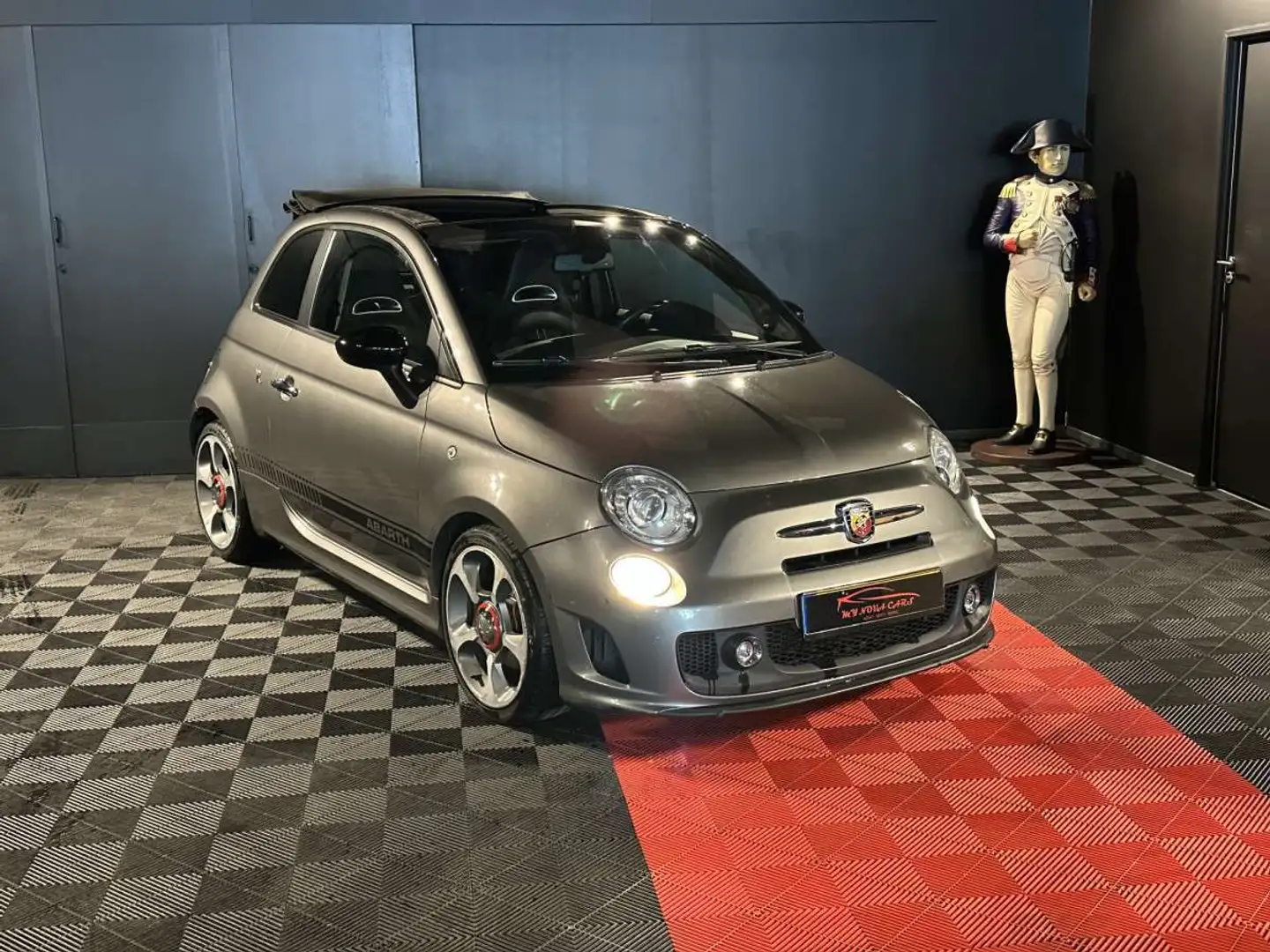 Abarth 500C 1.4T-Jet 140CV Gris - 2