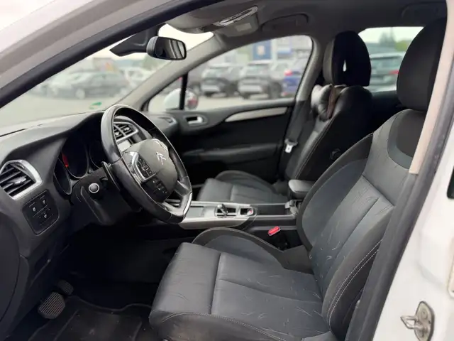 Citroen C4 view 7