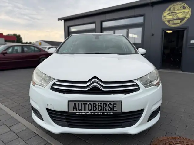 Citroen C4 view 2