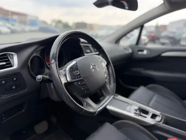 Citroen C4 view 8