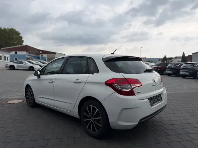 Citroen C4 view 5