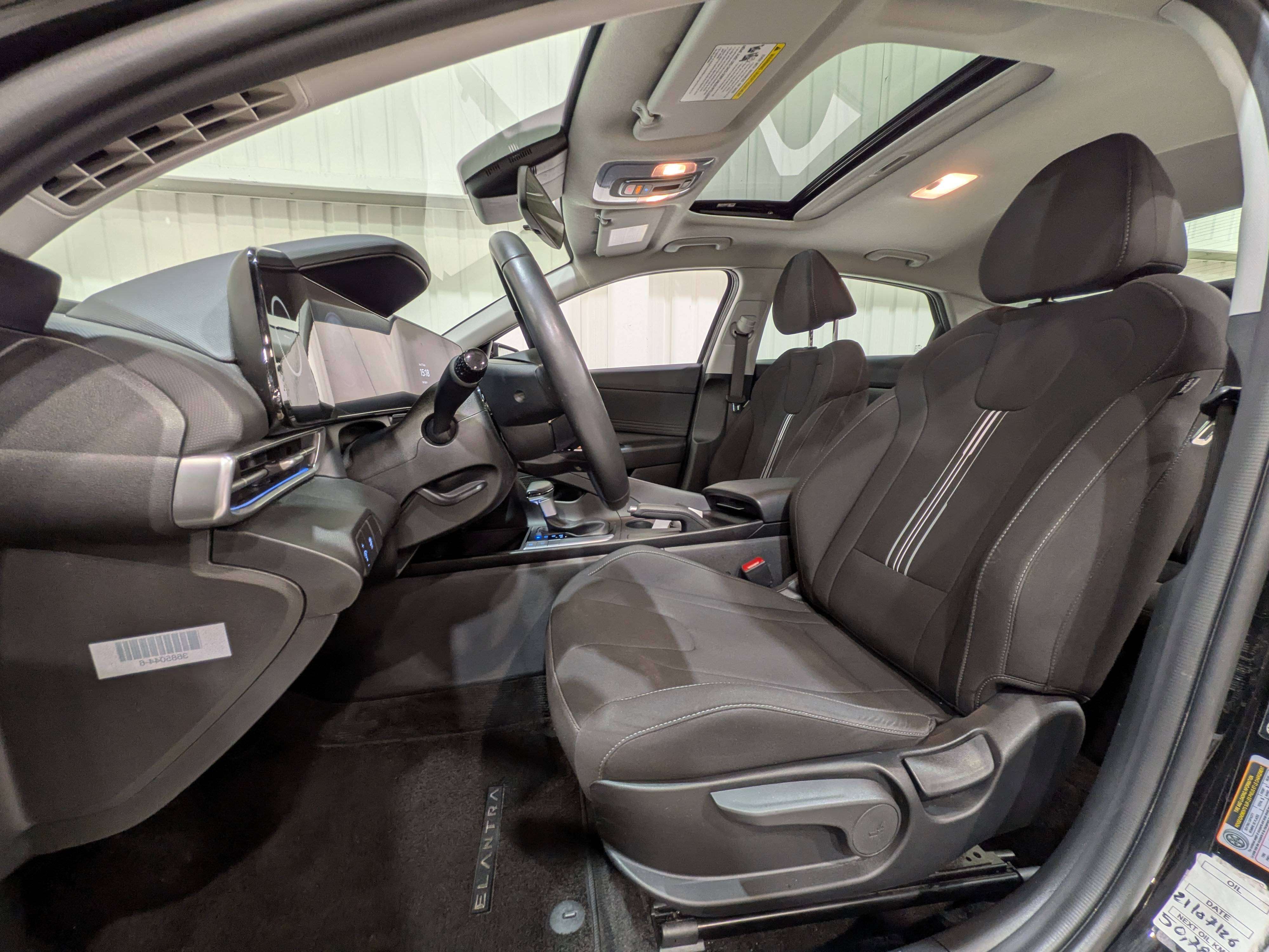 Hyundai Elantra 2025