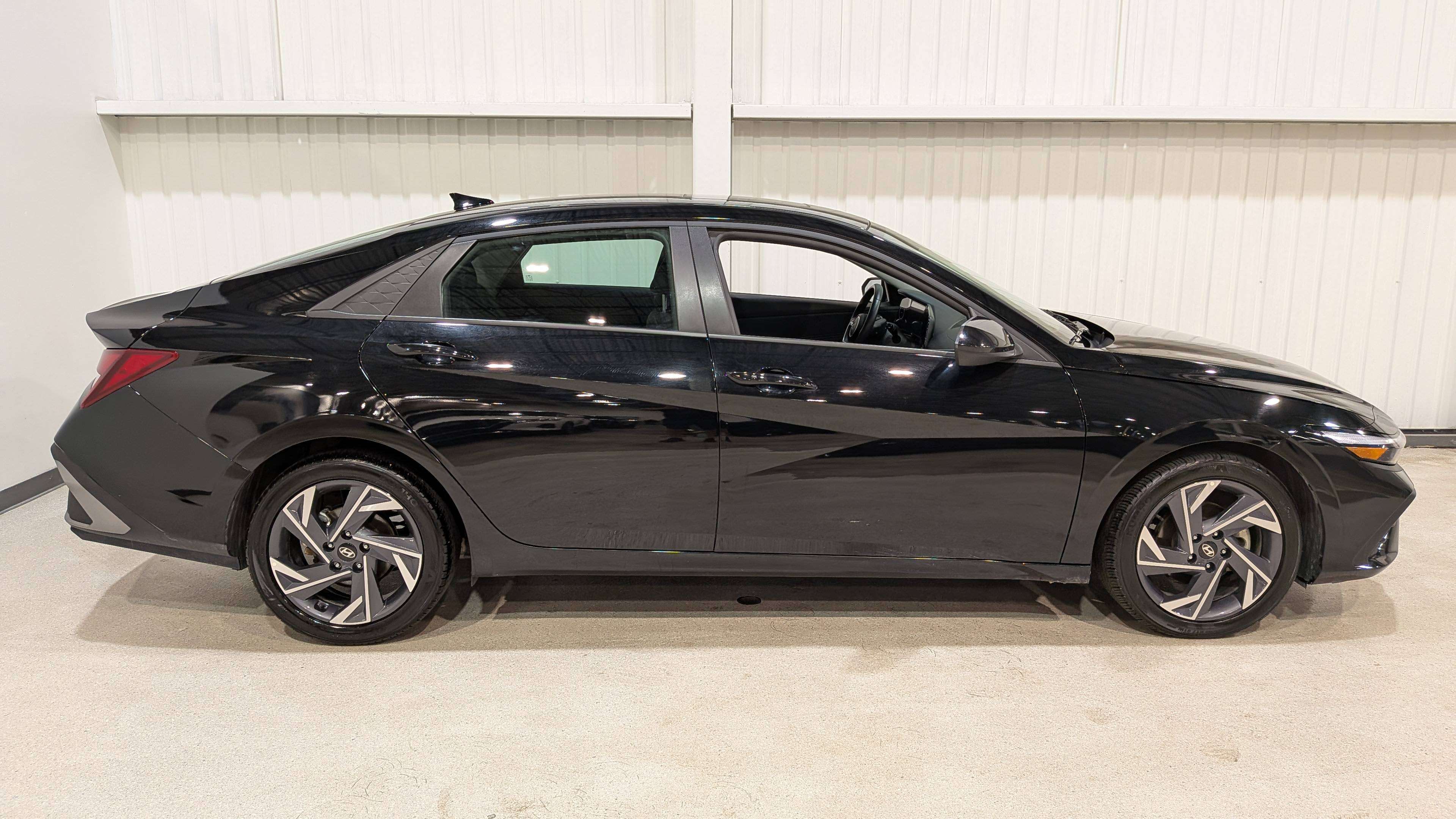 Hyundai Elantra 2025