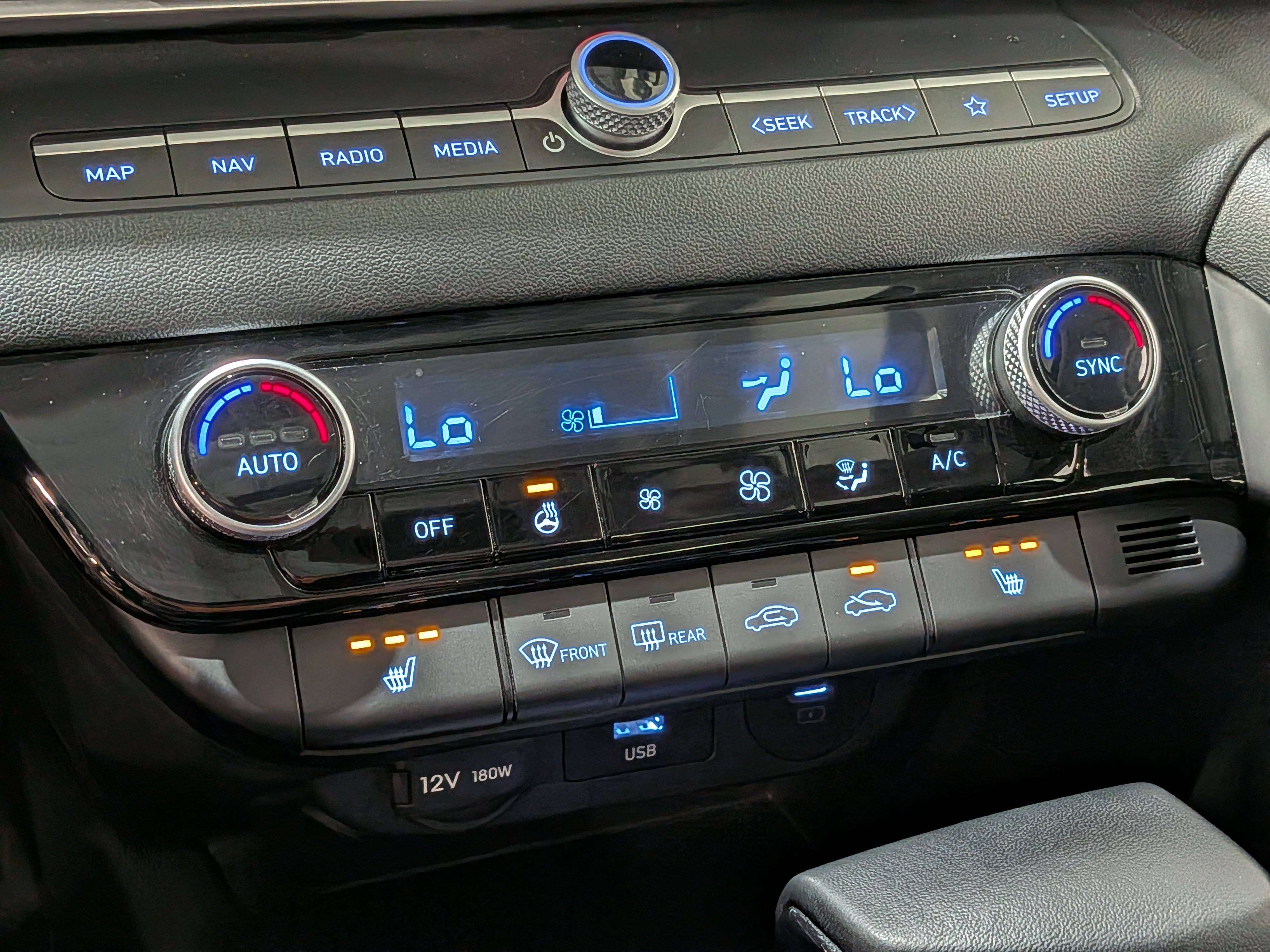 Hyundai Elantra 2025