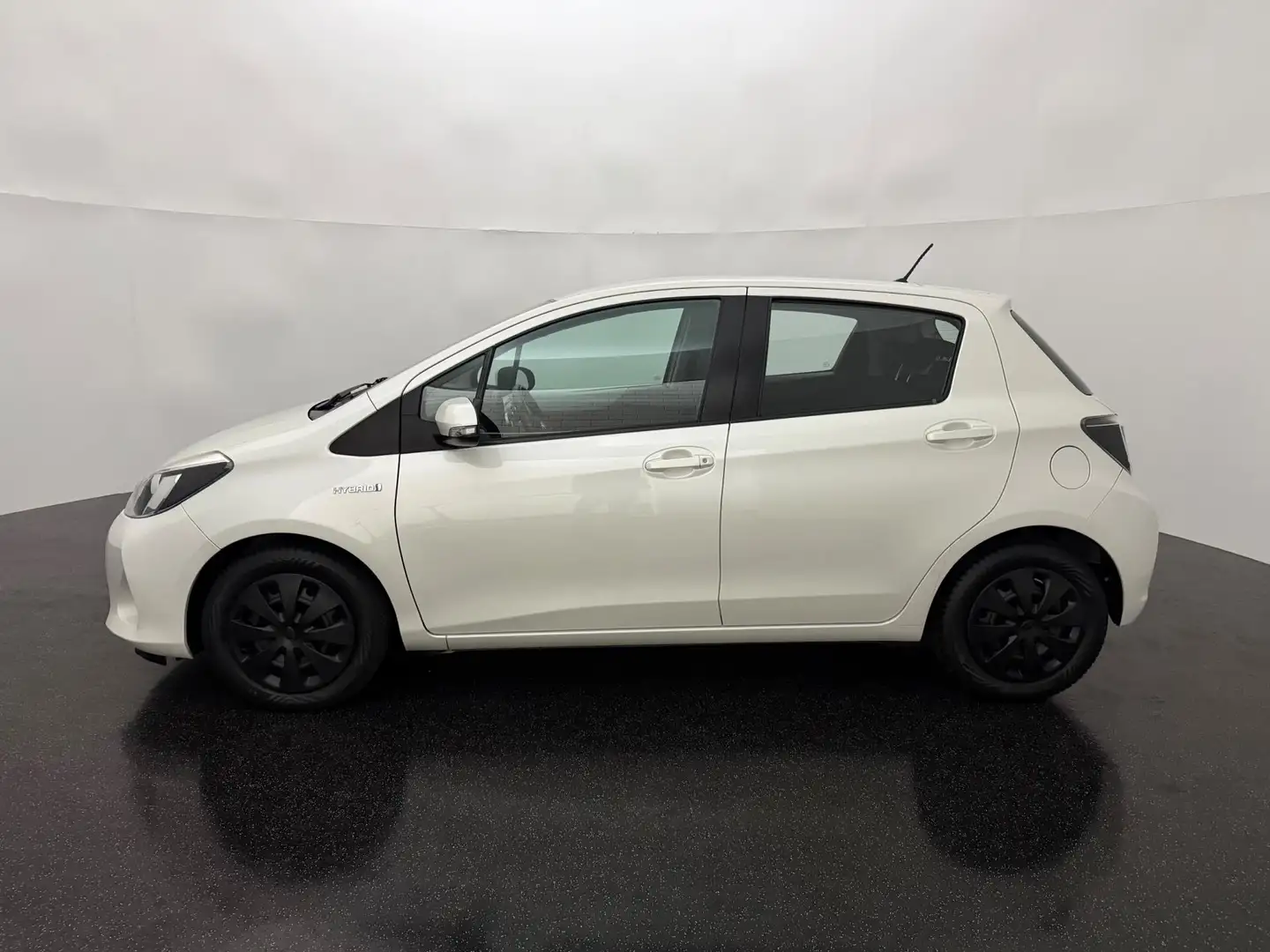Toyota Yaris 1.5 AUT Full Hybrid Aspiration Blanc - 2