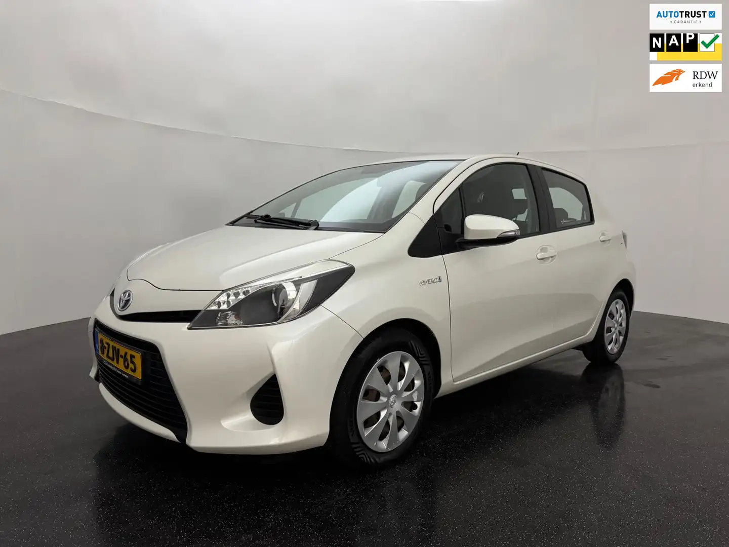 Toyota Yaris 1.5 AUT Full Hybrid Aspiration Wit - 1